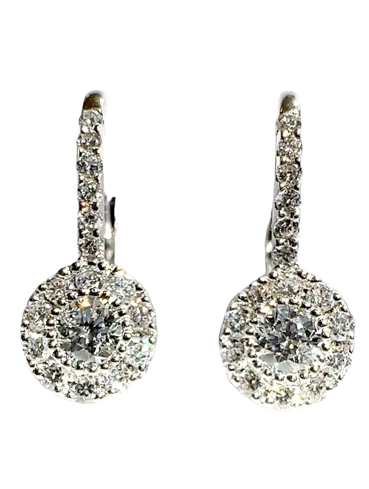 Gregg Ruth 18k White Gold Diamond Dangle Earrings With Appraisal In Excellent Condition In Eagan, MN
