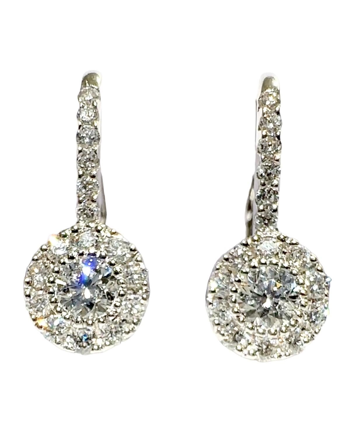 Women's Gregg Ruth 18k White Gold Diamond Dangle Earrings With Appraisal For Sale