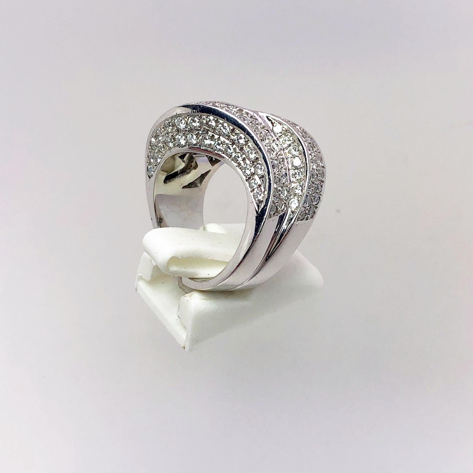 Gregg Ruth 18 Karat White Gold and 1.95 Carat Diamond Double Wave Ring For Sale 2