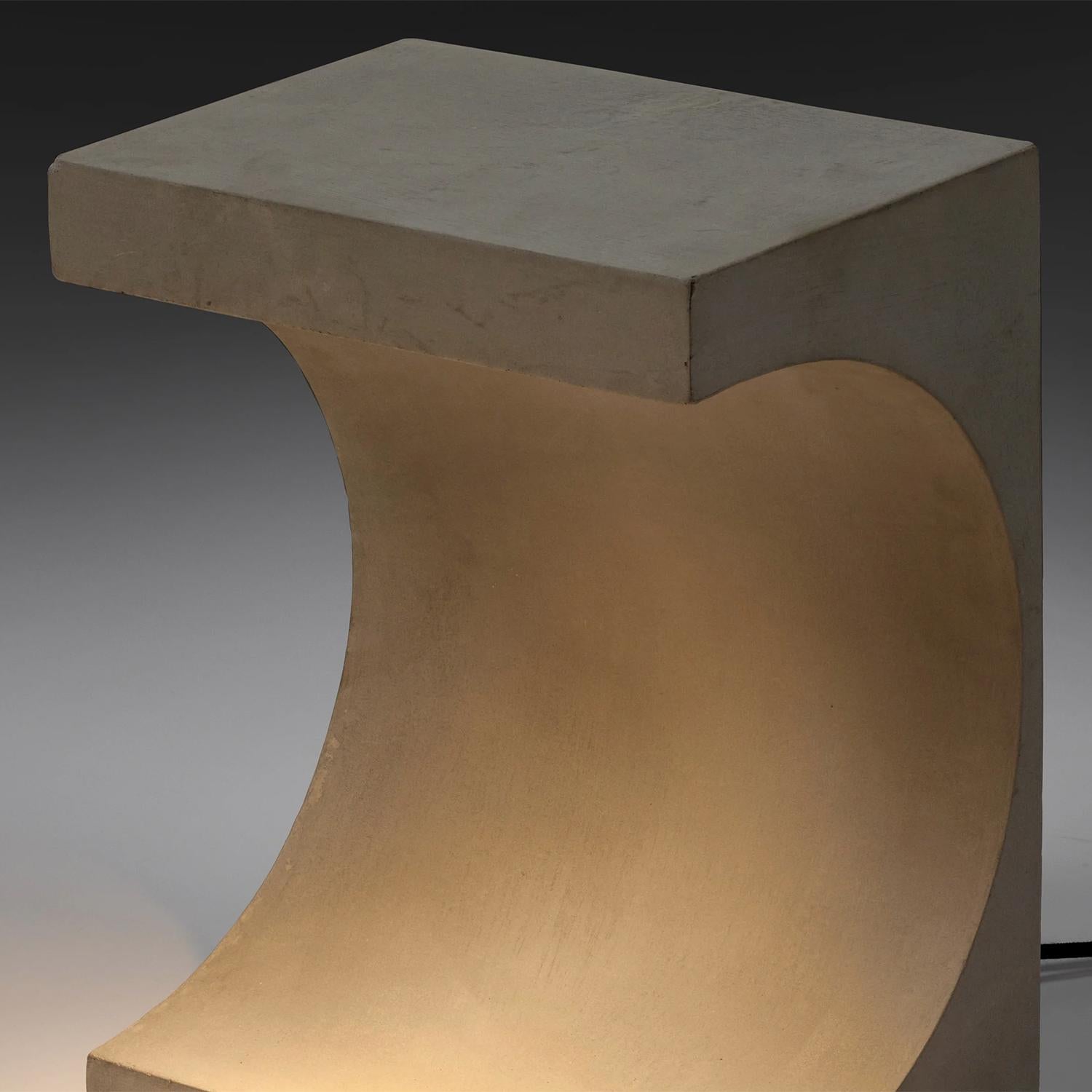 Gregor Side Table In New Condition For Sale In Paris, FR