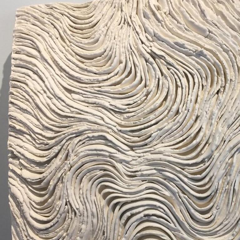 Questo annuncio riguarda due TopoTablet di 14 x 14 x 4 pollici ciascuno.

Gregor Turk, autoproclamatosi topofilo, è noto per le sue sculture in ceramica, la fotografia, le costruzioni a tecnica mista e diverse installazioni d'arte pubblica, la più