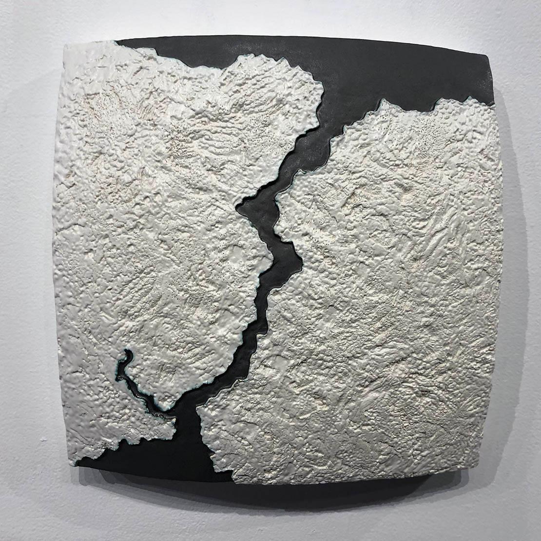 "Choke II: Bosporus (Turkey) II" - ceramic - map - black & white - Nevelson - Sculpture by Gregor Turk