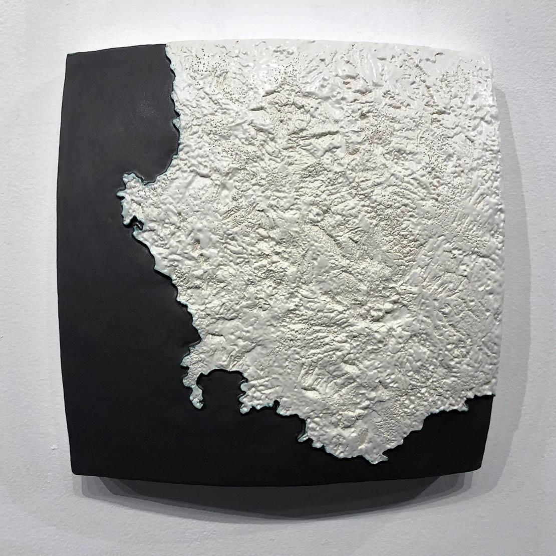 "Choke II: Cape of Good Hope (South Africa) II" - ceramic - map - black & white - Sculpture by Gregor Turk