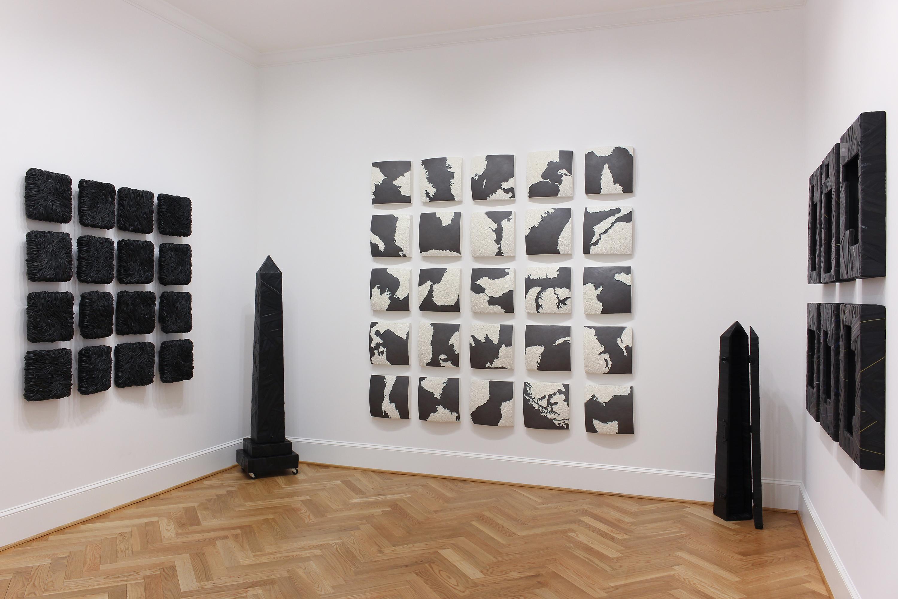„Choke II: North Cannel (Ireland & Schottland)“ – Keramik – Karte – Louise Nevelson im Angebot 1