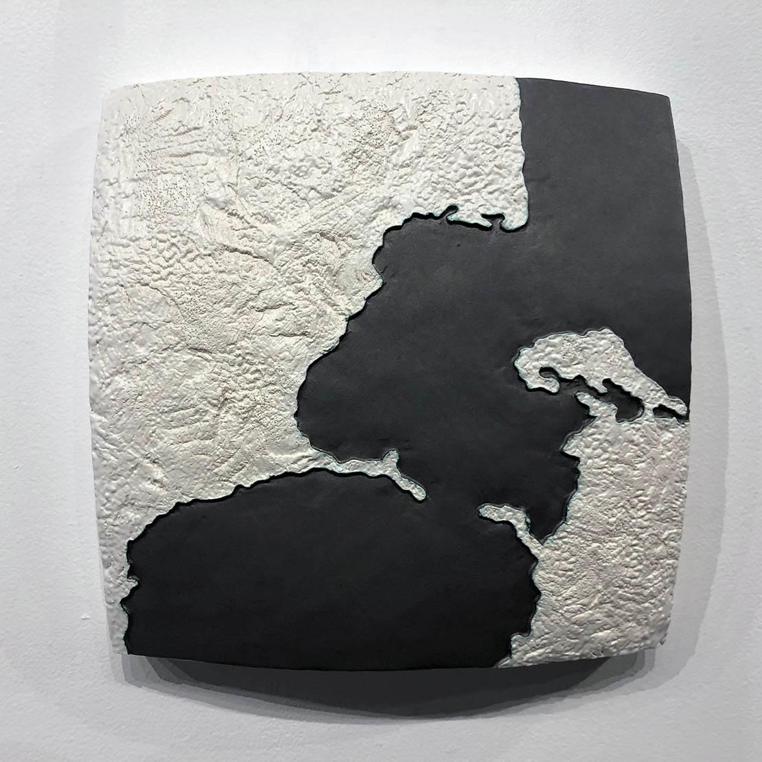"Choke II: Palk Strait (India & Sri Lanka)" - ceramic - map - Louise Nevelson - Sculpture by Gregor Turk