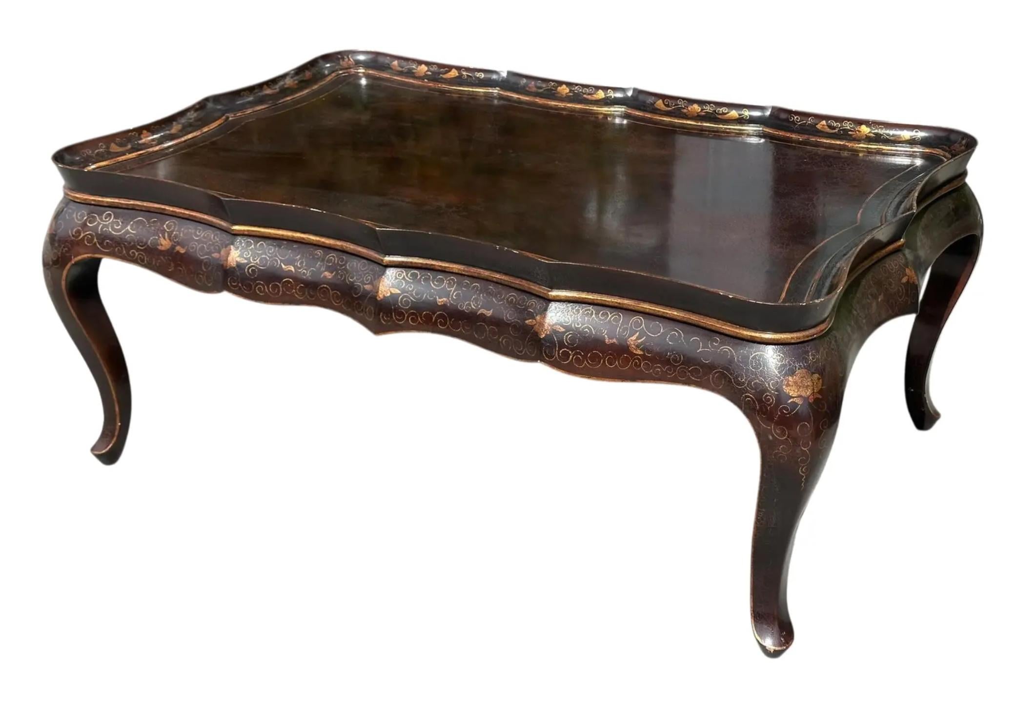 Chinoiseries Gregorius Pineo Chinoiserie Table basse cocktail noir et or en vente