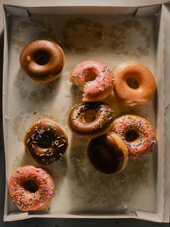 "After", Original Stillleben Ölgemälde, Donuts