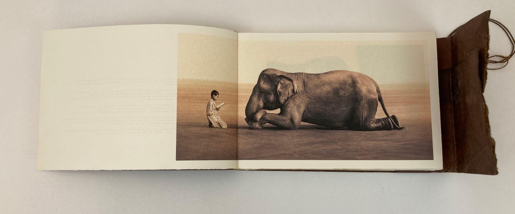 Gregory Colbert Fotografía Cenizas y Nieve Obras Seleccionadas Exposición Santa Monica en Bueno estado para la venta en North Hollywood, CA