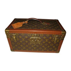 Louis Vuitton, falso neceser bomba