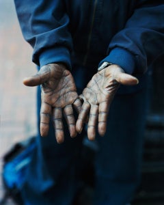 Hands, Omaha, NE, 2005-2018 – Gregory Halpern