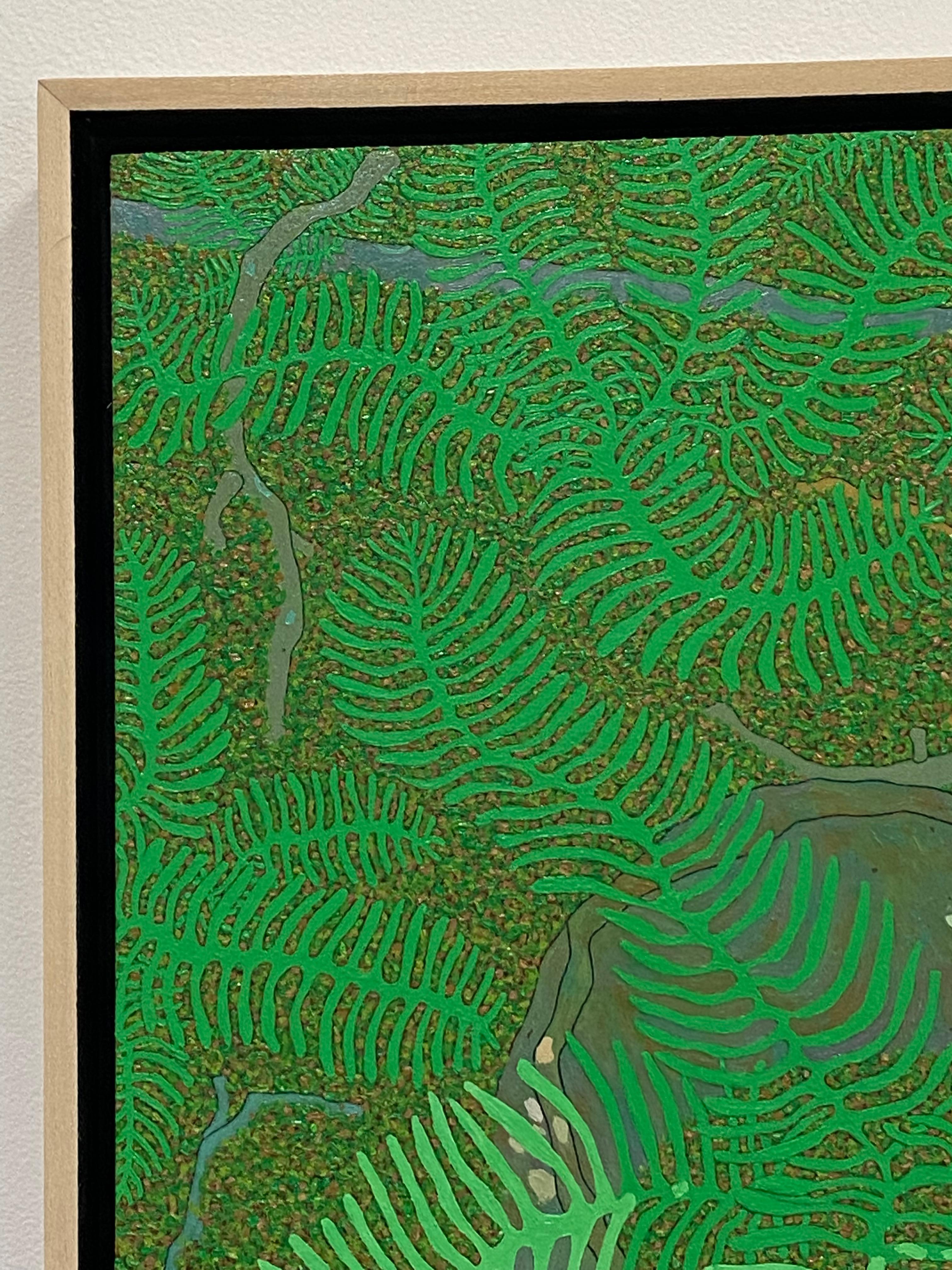 Der dichte, üppige Wald von Hennens Heimat Wyatt Mountain, Virginia, ist das Motiv für dieses detailreiche Landschaftsgemälde. Ein Bett aus grünen Farnen auf dem moosbedeckten Waldboden suggeriert die Ruhe und Gelassenheit der Natur im