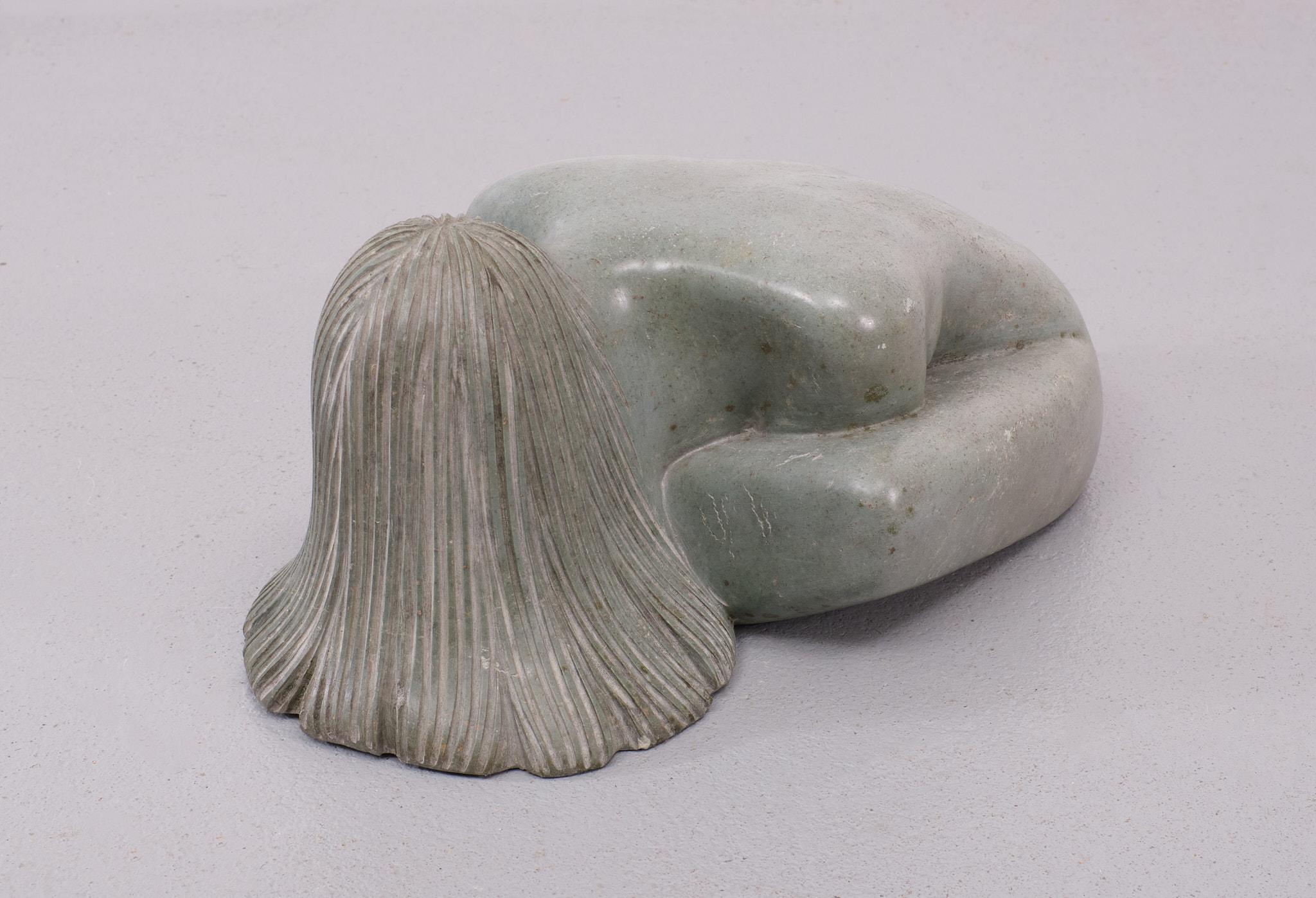 Gregory Mutasa  sculptor  ''Bather''  Zimbabwe   In Good Condition For Sale In Den Haag, NL