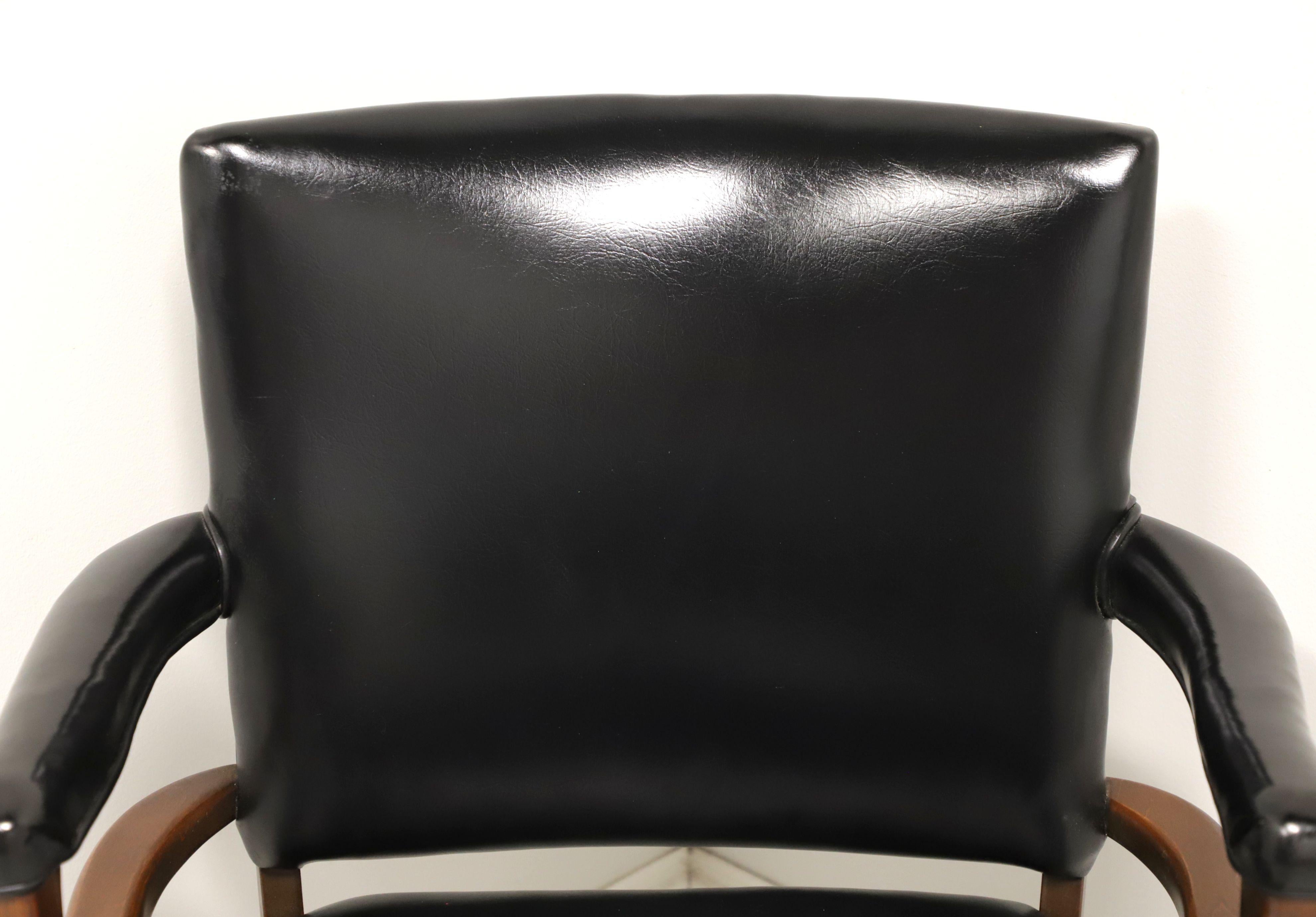 GREGSON Mid 20th Century Black Vinyl Office Chair In Good Condition For Sale In Charlotte, NC