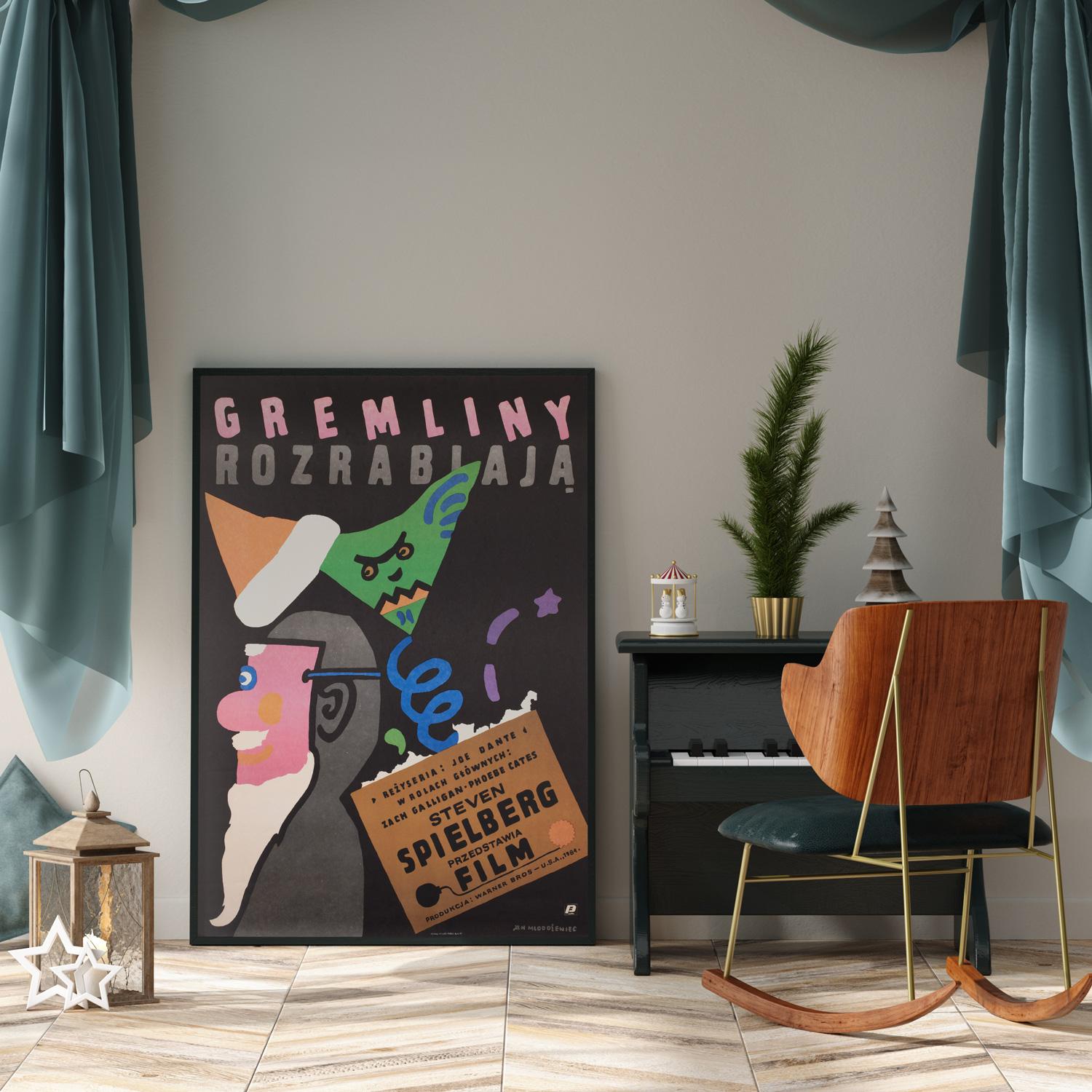 Sensationally surreal poster for much loved 80s comedy horror Gremlins (Gremliny Rozrabiaja). Mlodozeniec's design of a jack-in-the-box gremlin attacking a pseudo Santa Claus is fantastic.

The end of the Second World War marked the dawn of a new