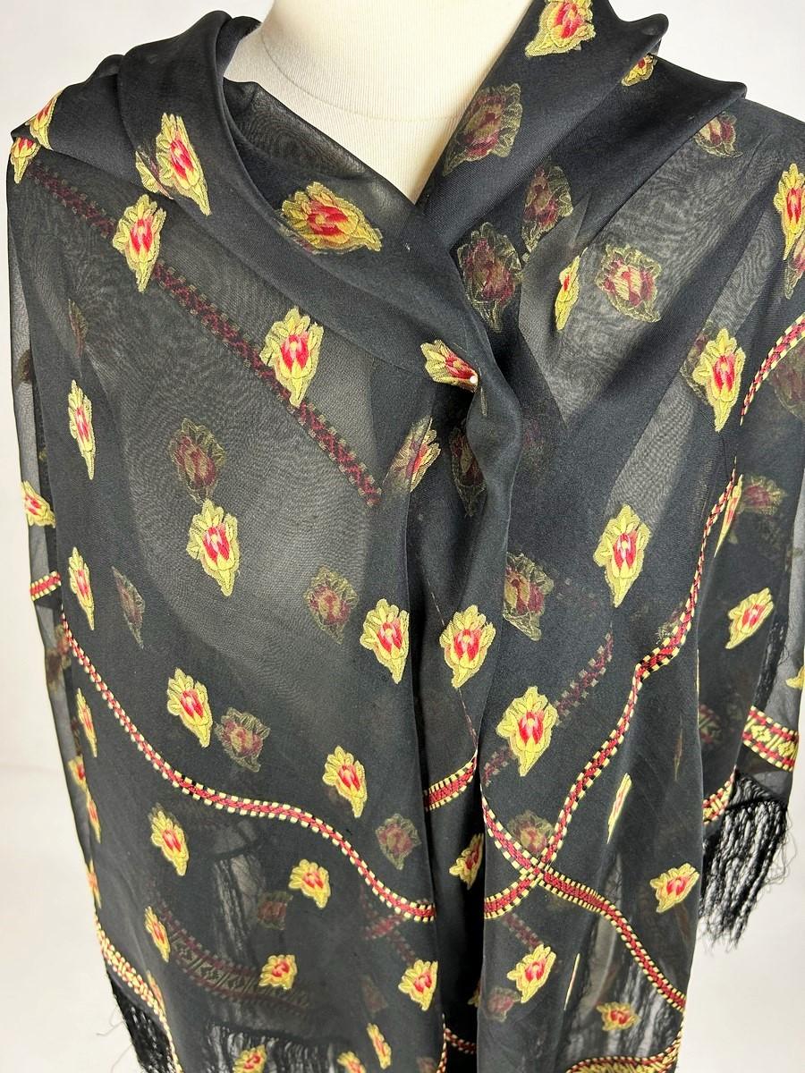 Grenadine silk shawl with red and gold brocaded borders - France Circa 1860 4