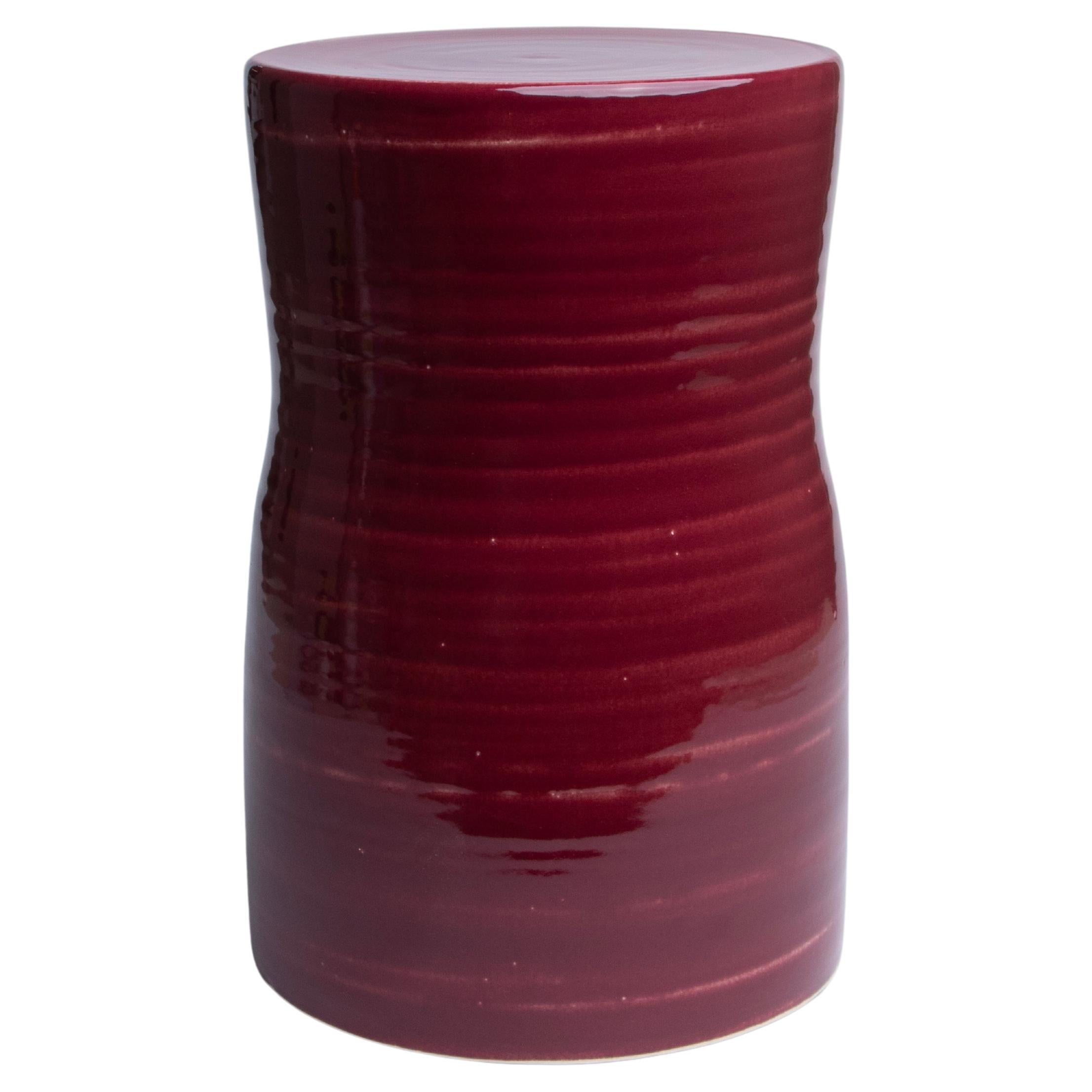 Sgabello Grenat 02 in gres smaltato di Pascale Girardin in vendita