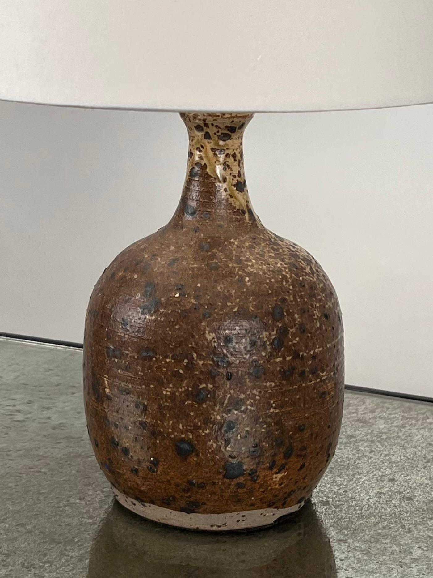 Lampe aus glasiertem Steingut Grès Pyrité von La Borne Pottery, Frankreich  (Ende des 20. Jahrhunderts) im Angebot
