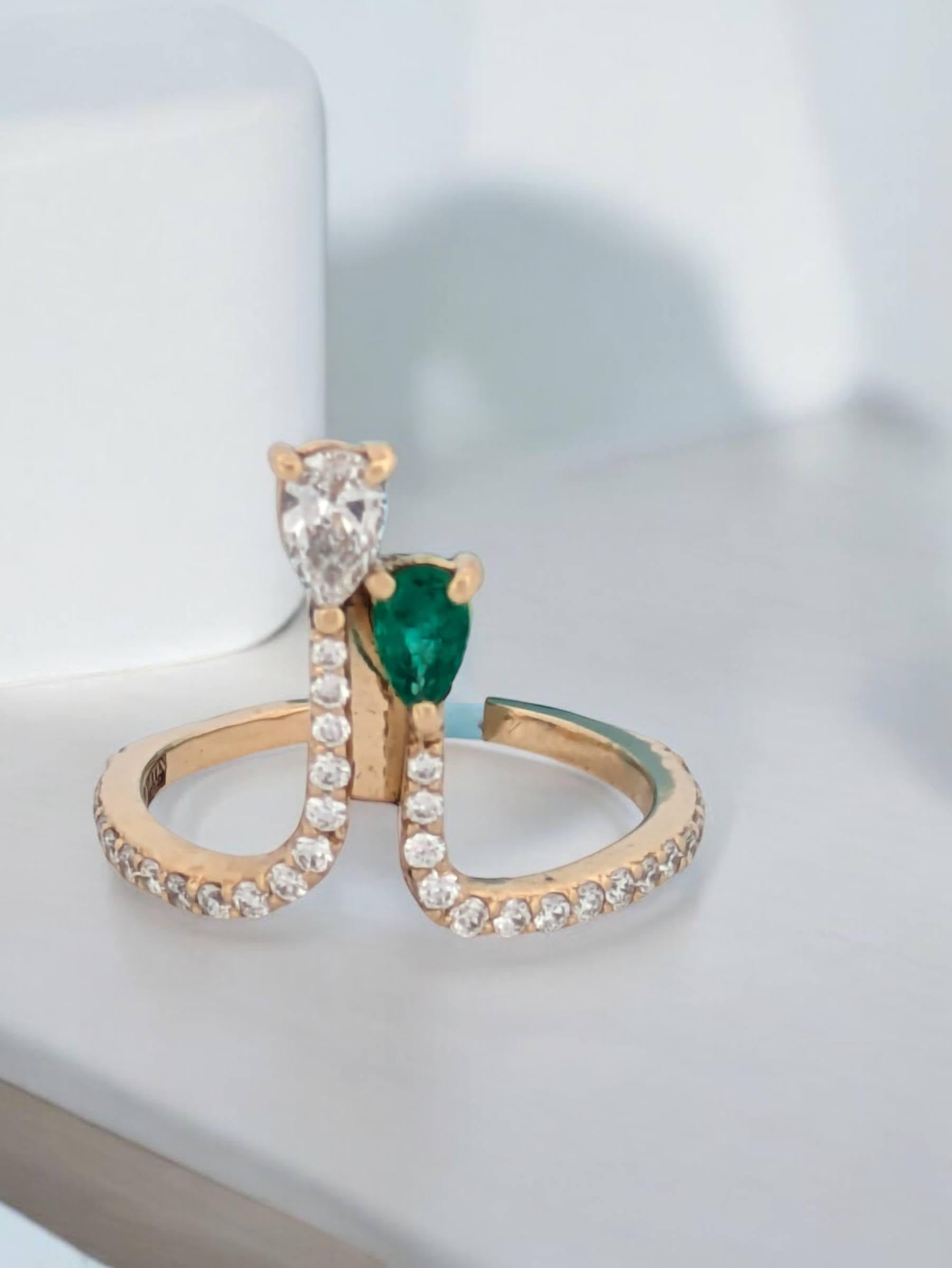 Modern Greta 14k Yellow Gold Emerald Ring 1/4 ct Teardrop Diamond Emerald Paved For Sale