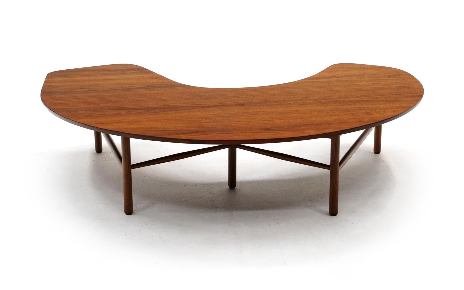 Mid-Century Modern Greta Grossman Boomerang Coffee Table, Walnut, 1950s, Rare, Excellent Condition