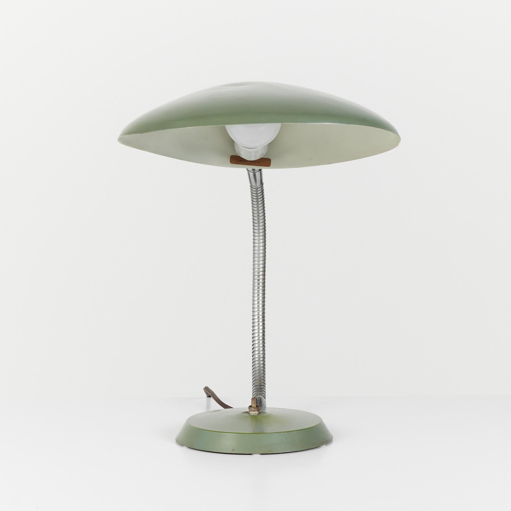 Cobra-Tischlampe von Greta Grossman für Ralph O. Smith (Moderne der Mitte des Jahrhunderts) im Angebot