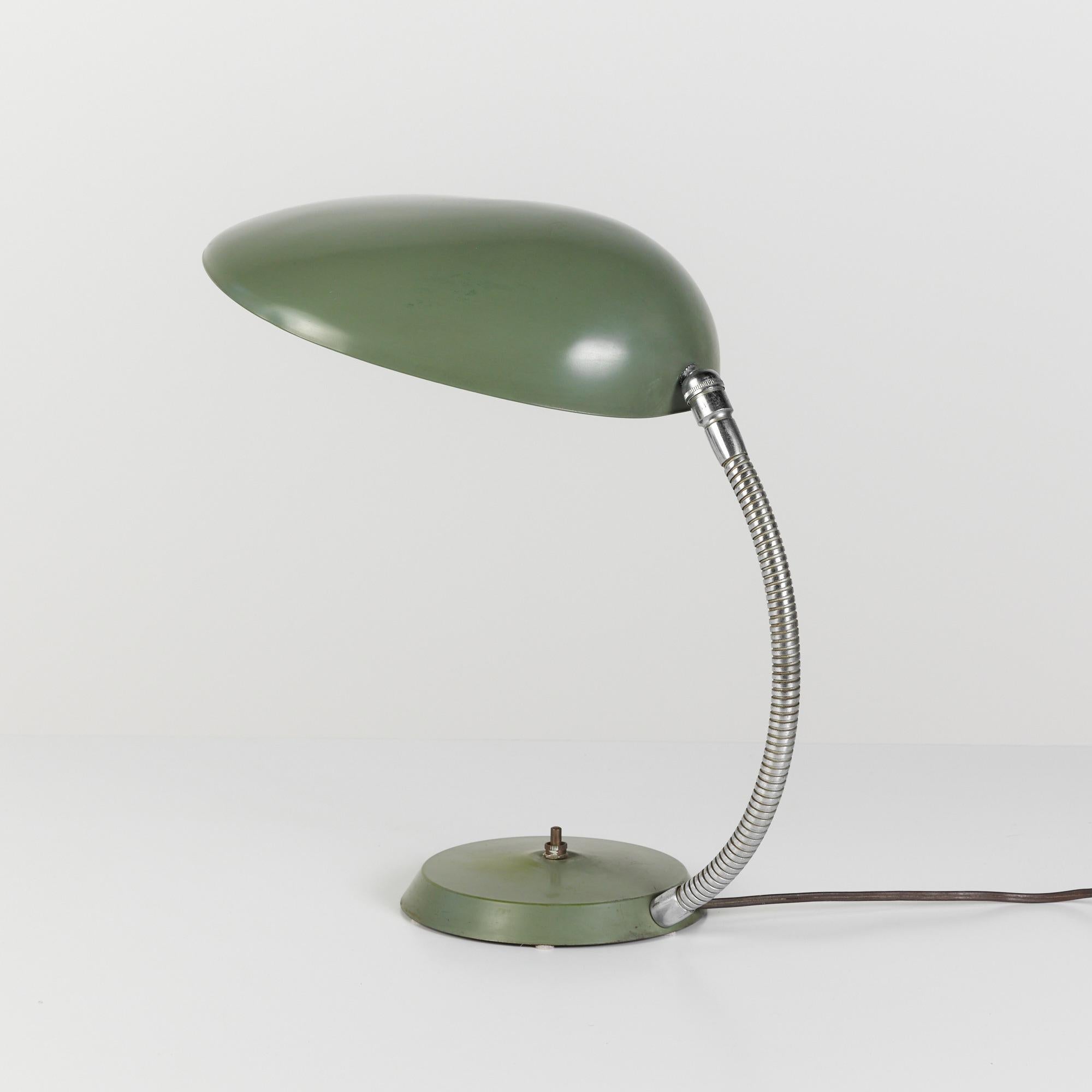 Émaillé Lampe de table Cobra de Greta Grossman pour Ralph O. Smith en vente