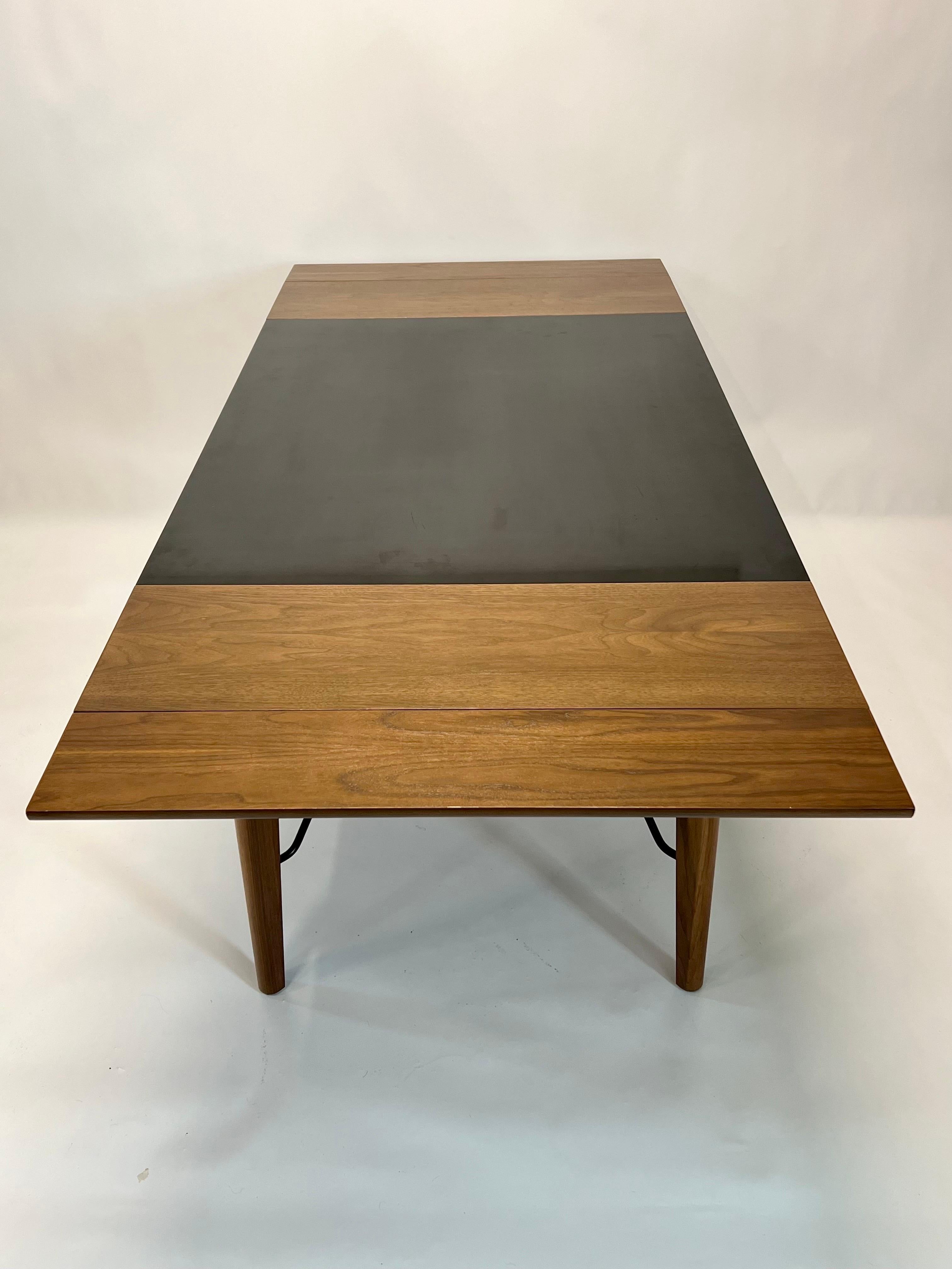 Greta Grossman Expanding Walnut Dining Table for Glenn of California, 1952 5