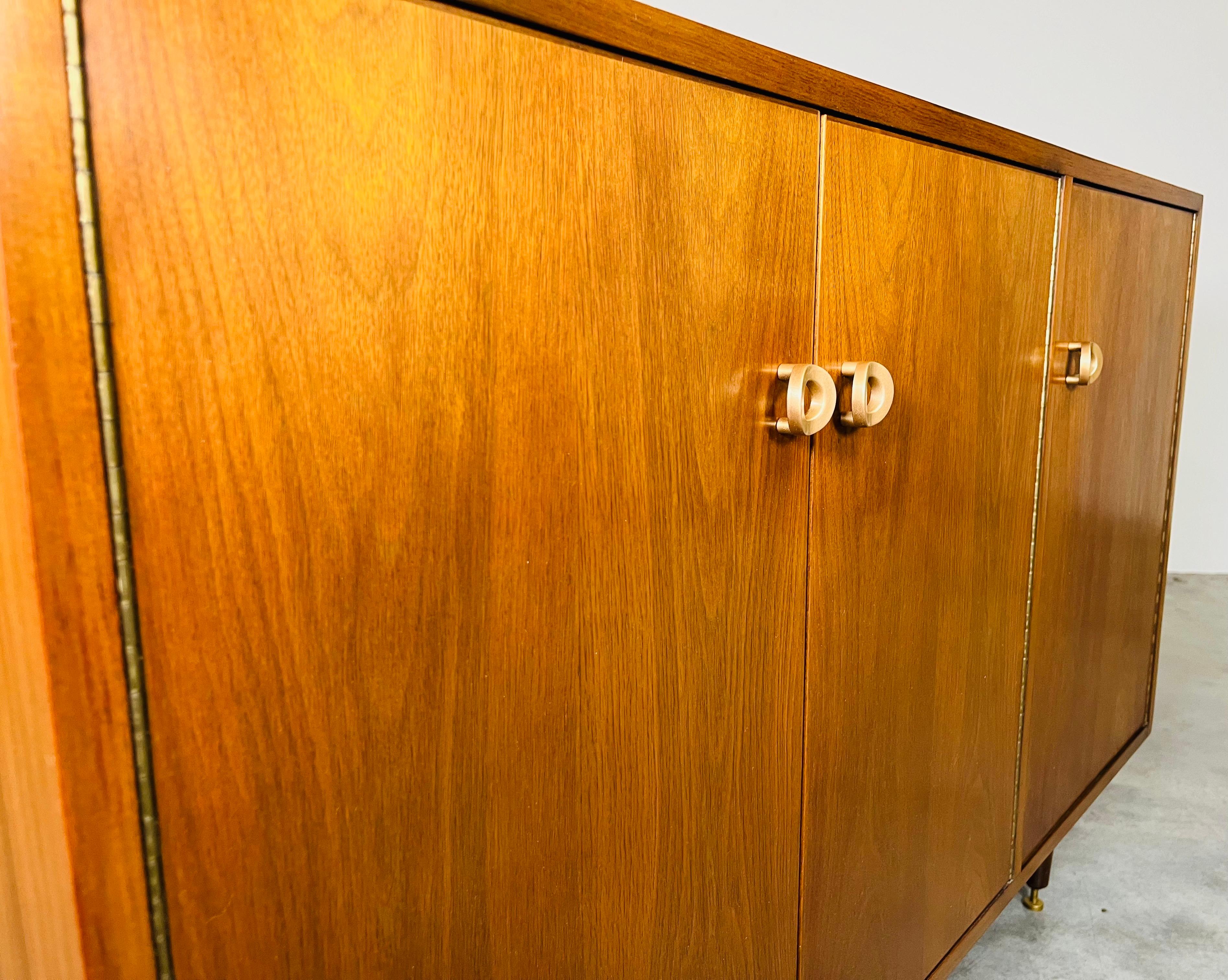 Greta Grossman for Glenn of California Walnut Buffet Or Credenza 2