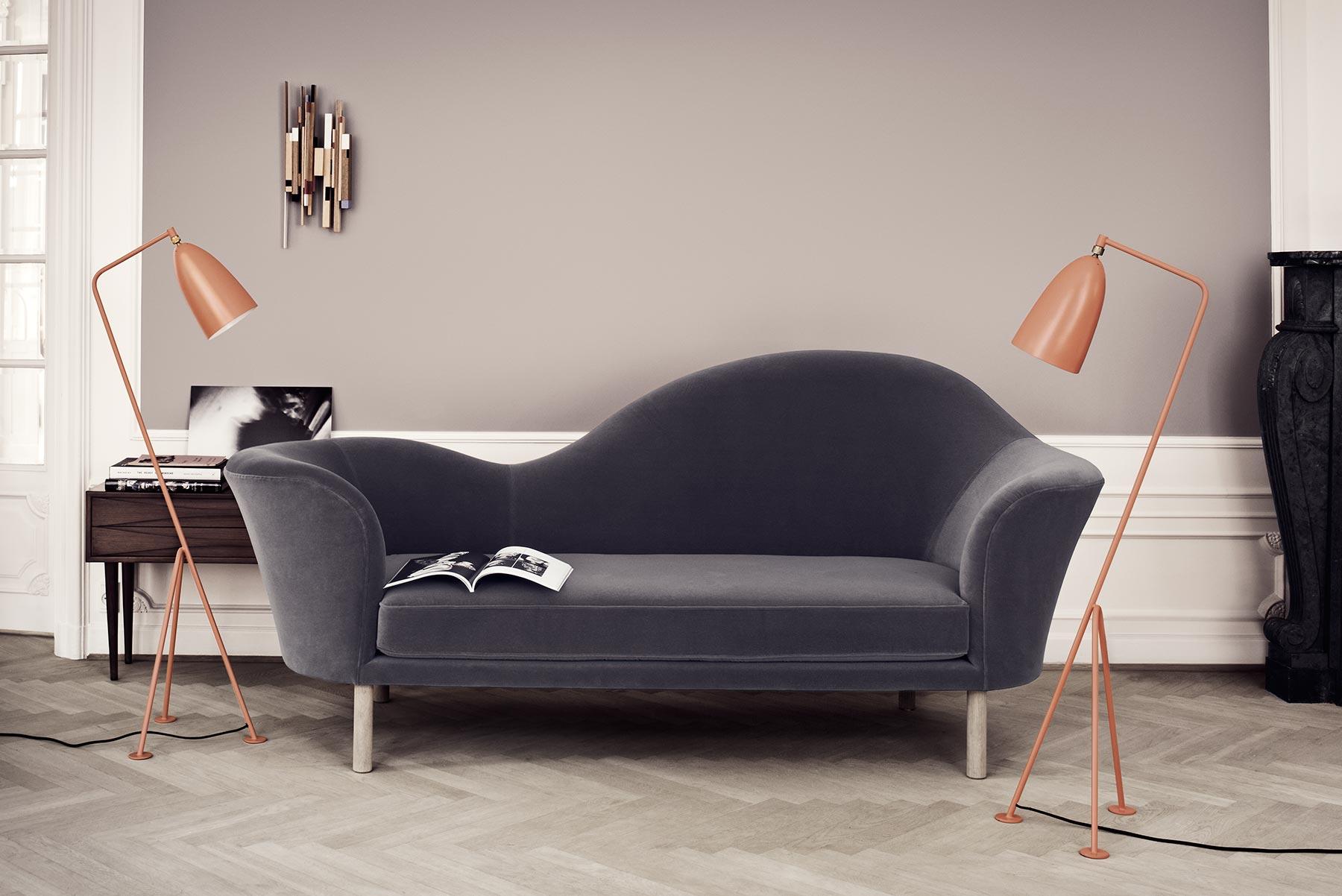 Scandinavo Lampada da terra Greta Grossman Grasshopper, Grigio caldo in vendita