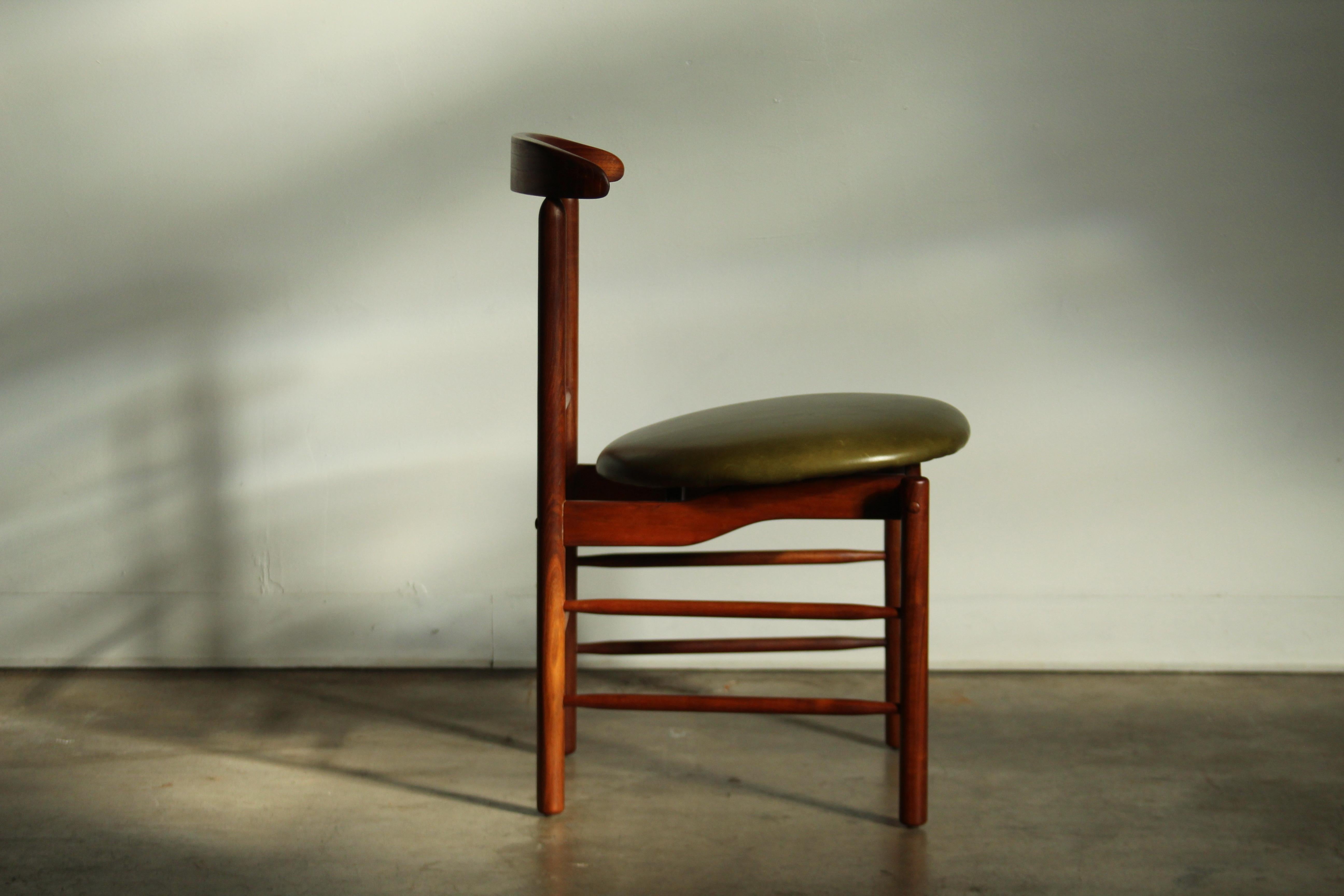 Greta Grossman Walnut and Leather Dining Chairs for Glenn of California, 1950s 4