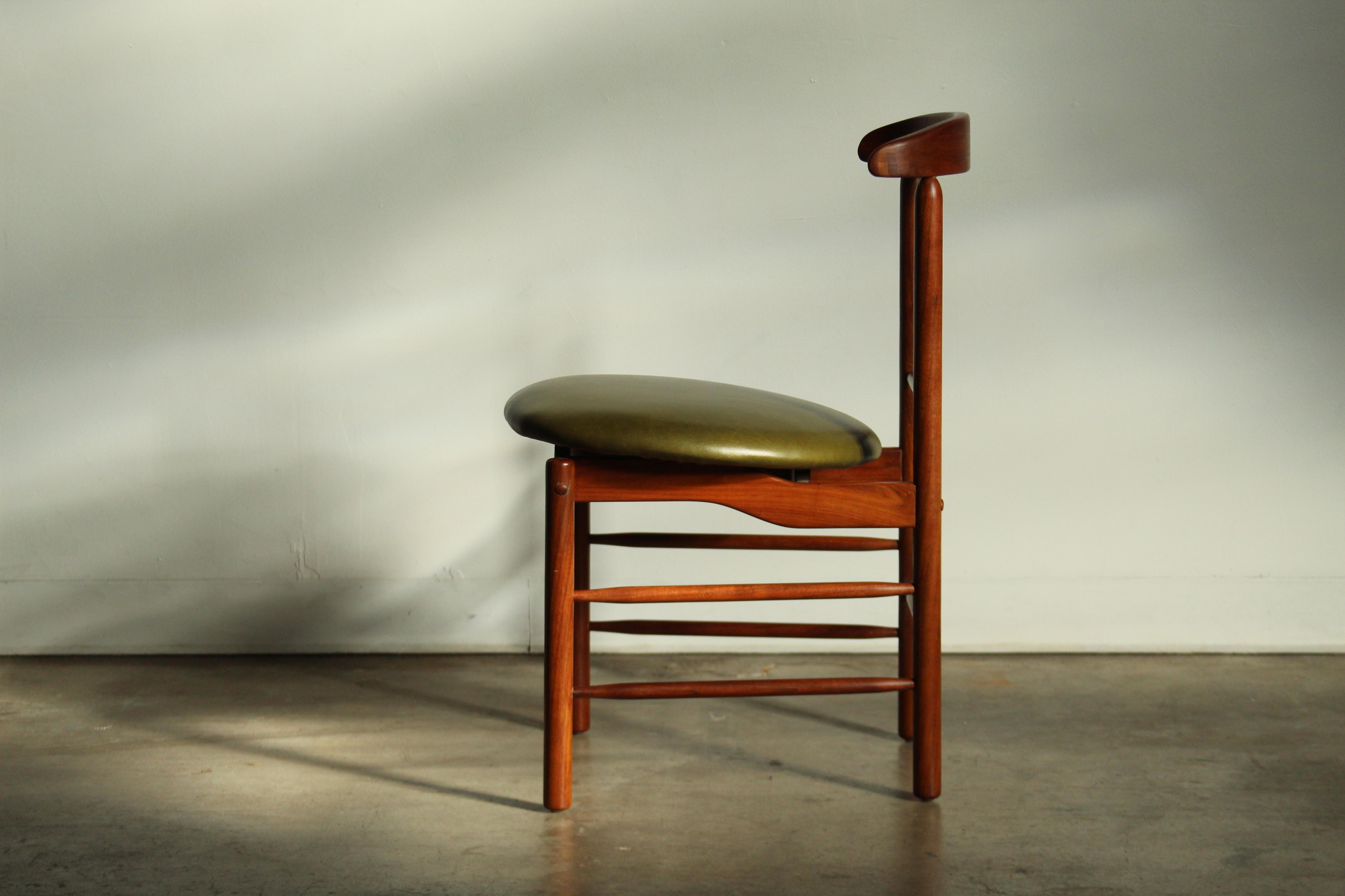 Greta Grossman Walnut and Leather Dining Chairs for Glenn of California, 1950s 6