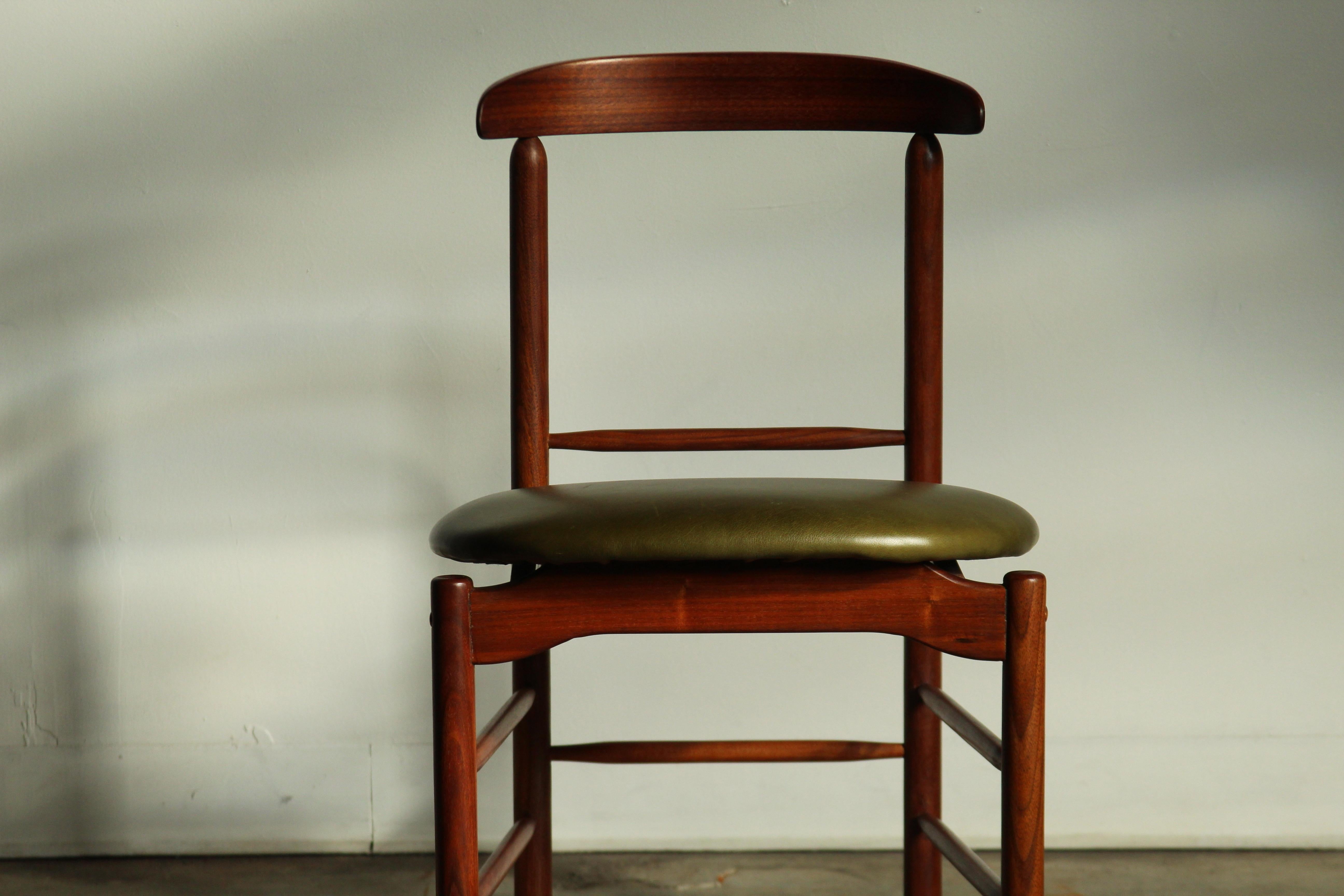 Greta Grossman Walnut and Leather Dining Chairs for Glenn of California, 1950s 3