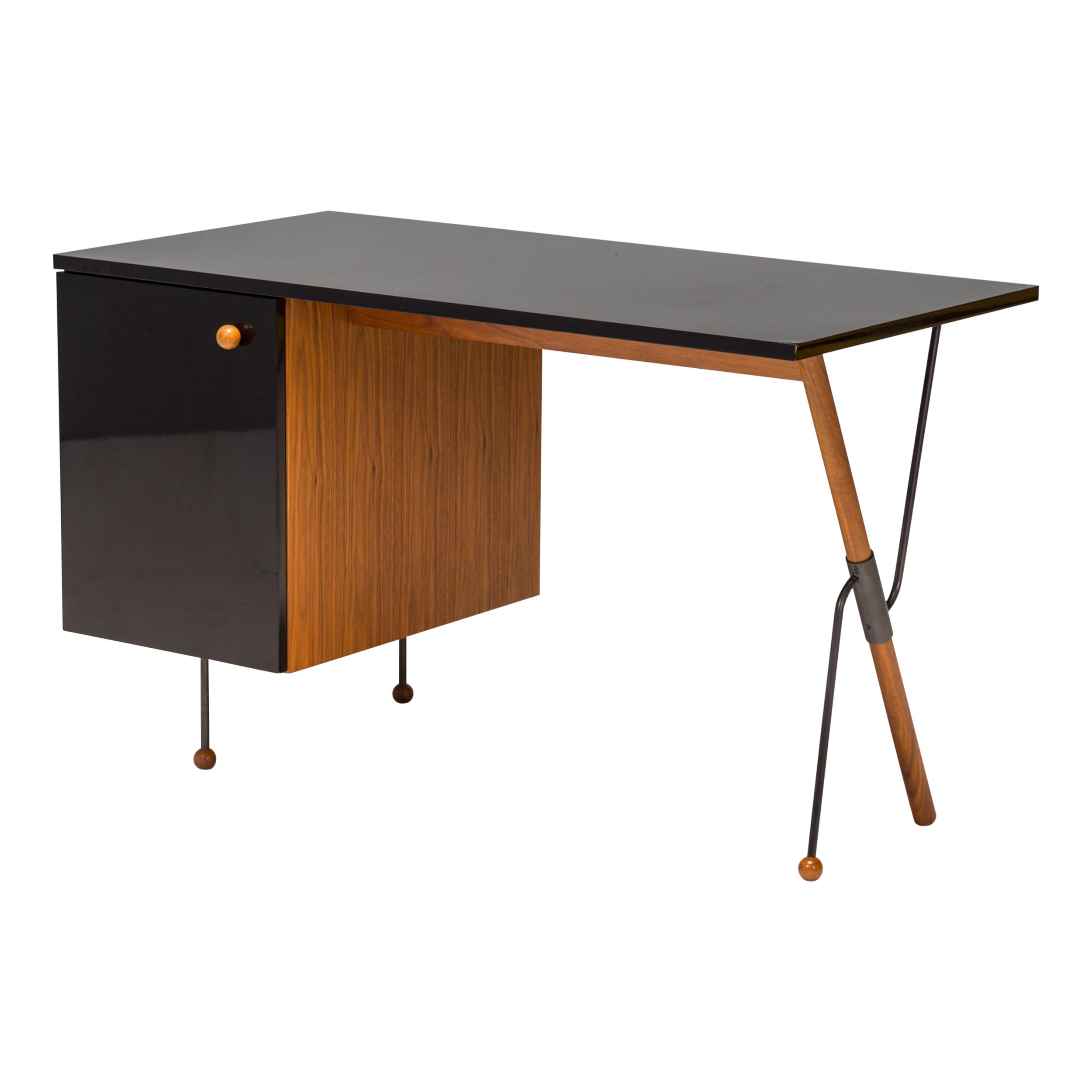 Greta M. Grossman by Gubi Walnut 
Black 62 Desk