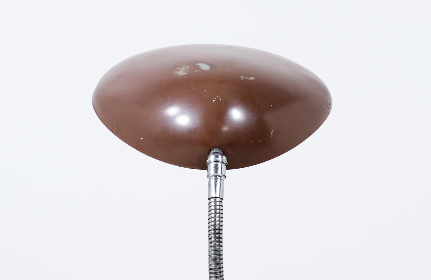 Émaillé Lampe de table « Cobra » de Greta M. Grossman pour Ralph O. Smith en vente