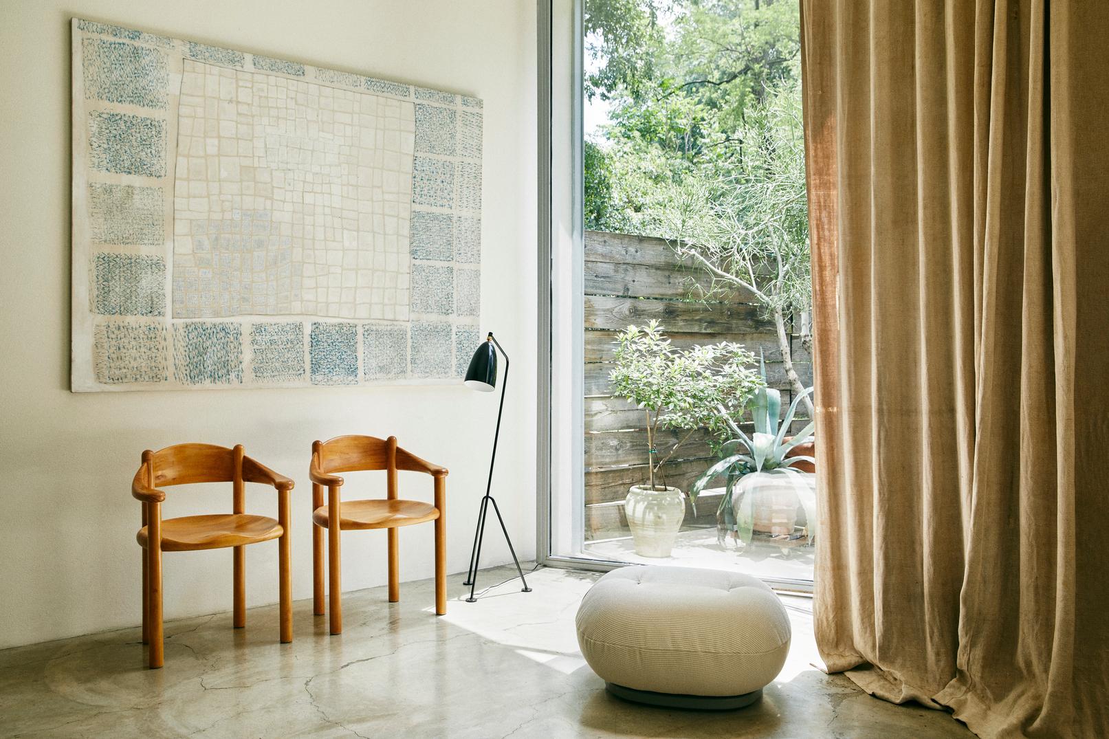 Greta M. Grossman Grashoppa Floor Lamp Glossy Black for GUBI In New Condition For Sale In New York, NY