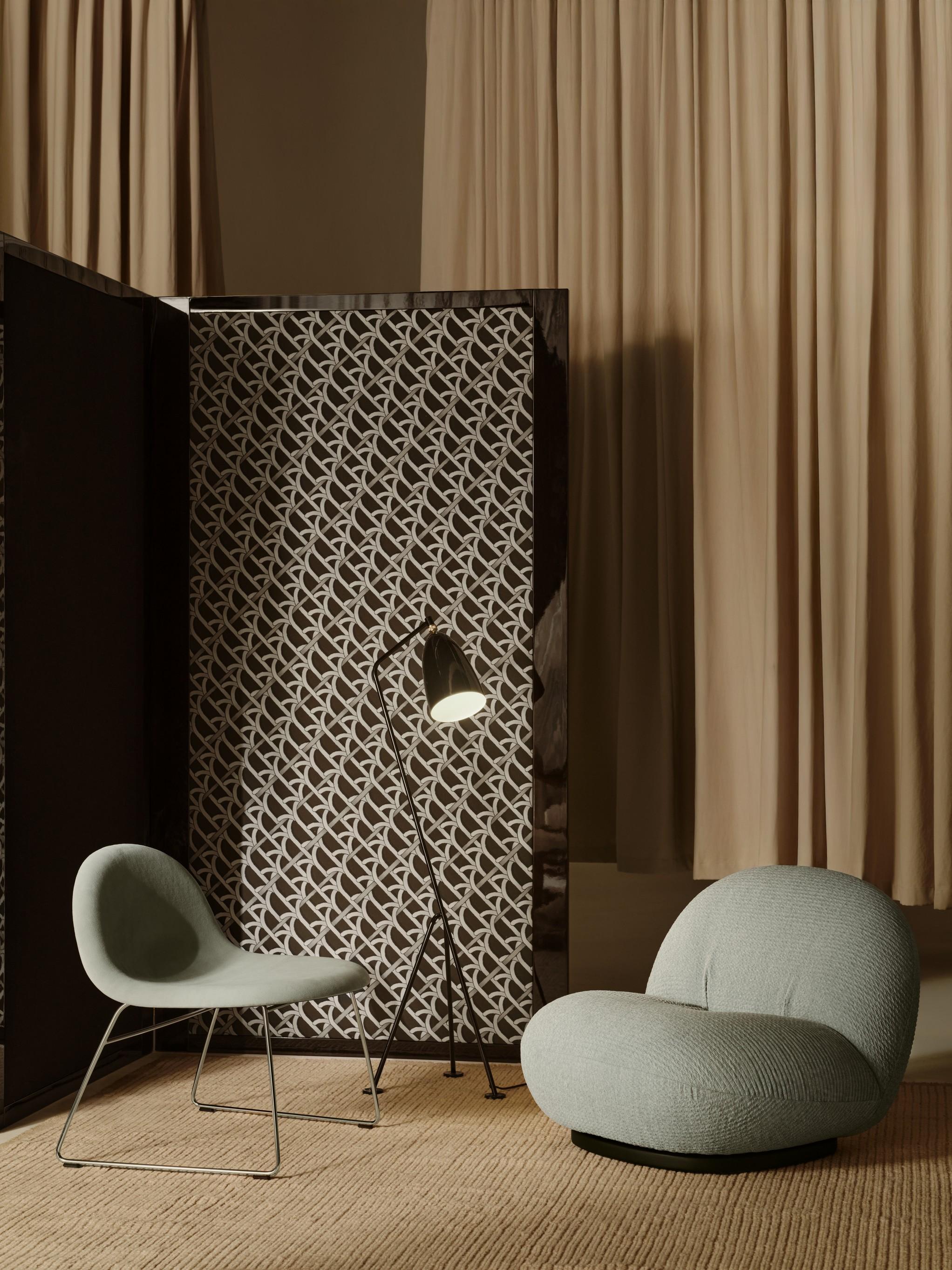 Brass Greta M. Grossman Grashoppa Floor Lamp Glossy Black for GUBI For Sale