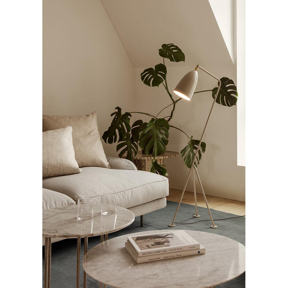 Verniciatura a polvere Lampada da terra Greta M. Grossman Grashoppa Olive Brown per M. I. in vendita