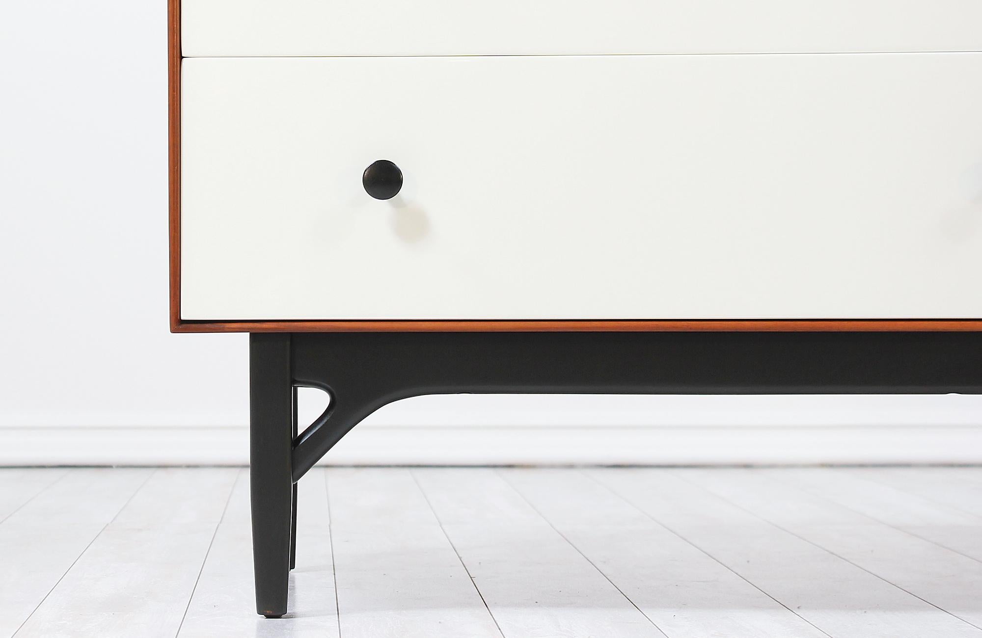 Greta M. Grossman Two-Tone Lacquered Dresser for Glenn of California 3