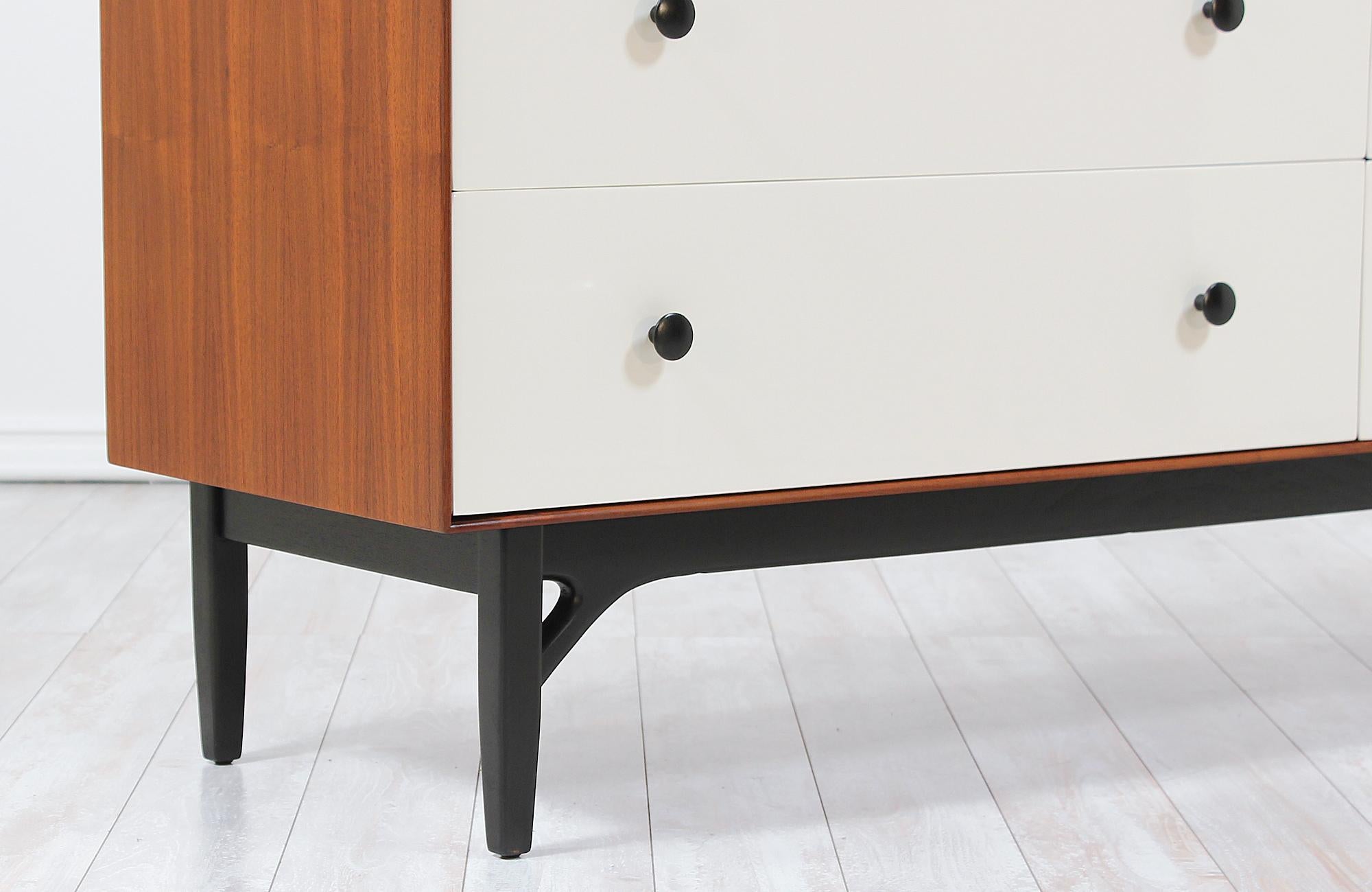 Greta M. Grossman Two-Tone Lacquered Dresser for Glenn of California 4