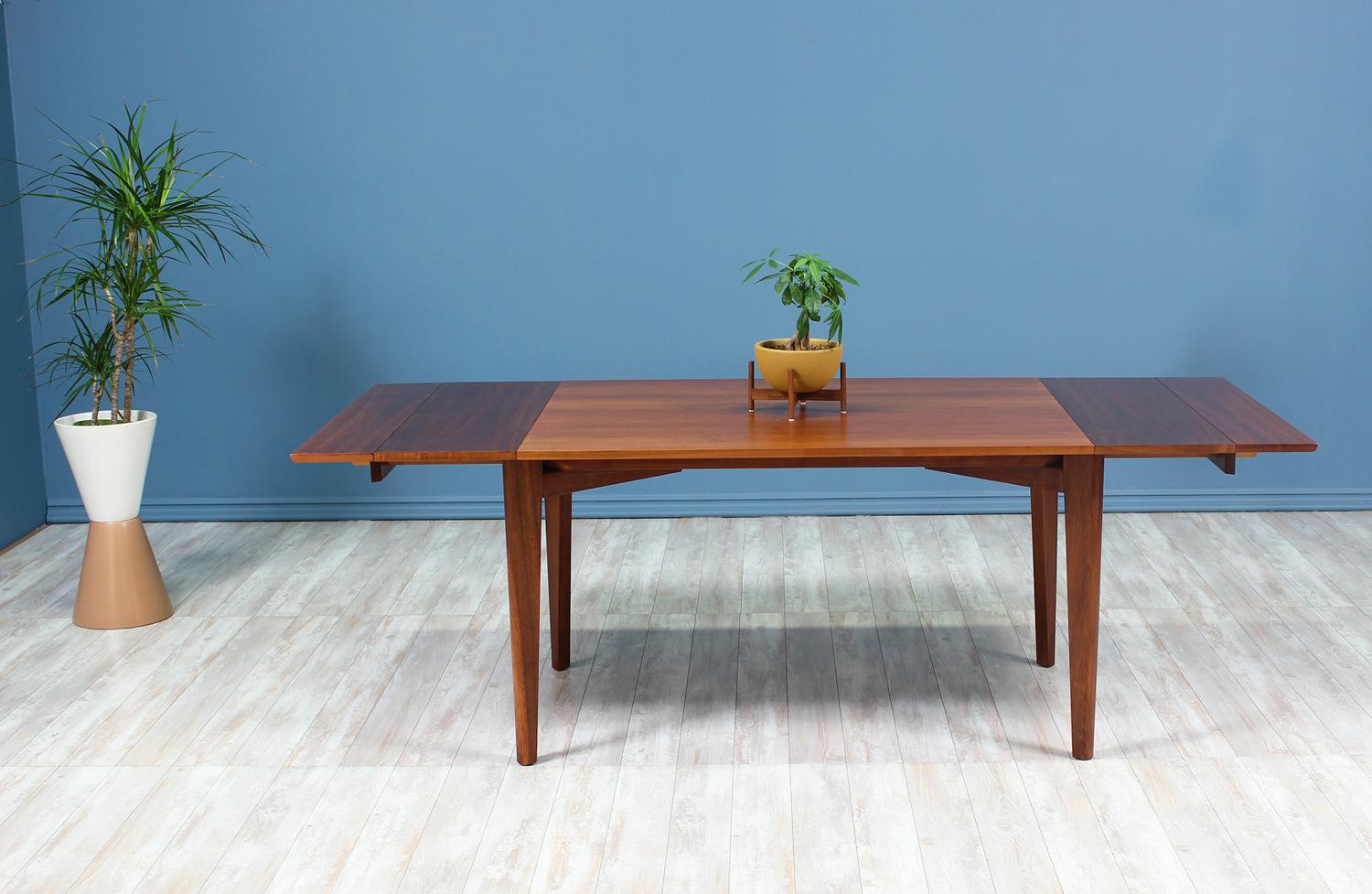 Mid-Century Modern Greta M. Grossman Walnut Dining Table for Glenn of California