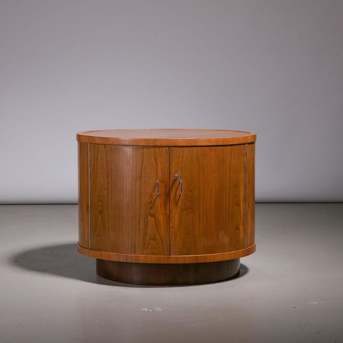 Rare rotating, double-sided oak bar cabinet, designed by Greta Magnusson-Grossman for Firma Studio in Sweden, 1930s.

Designed in the 1930s by renowned Swedish designer Greta Magnusson-Grossman for her own company, Firma Studio, this very rare and