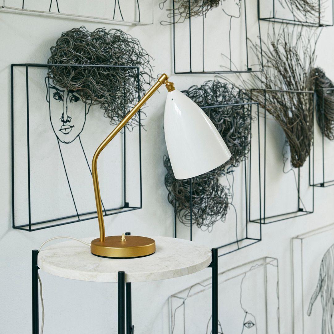 Tischlampe „Grashüpfer“ von Greta Magnusson Grossman in glänzendem Schwarz (Aluminium) im Angebot