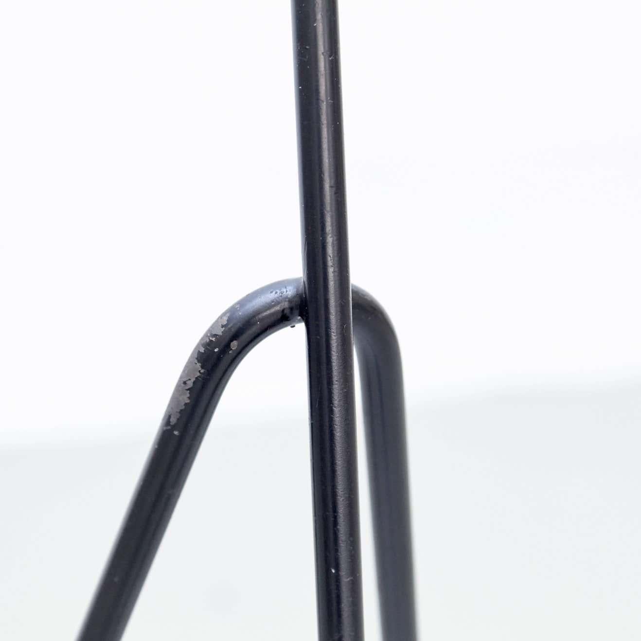 Greta Magnusson Mid Century Modern Grashüpfer Stehleuchte - circa 1947 (Mitte des 20. Jahrhunderts) im Angebot