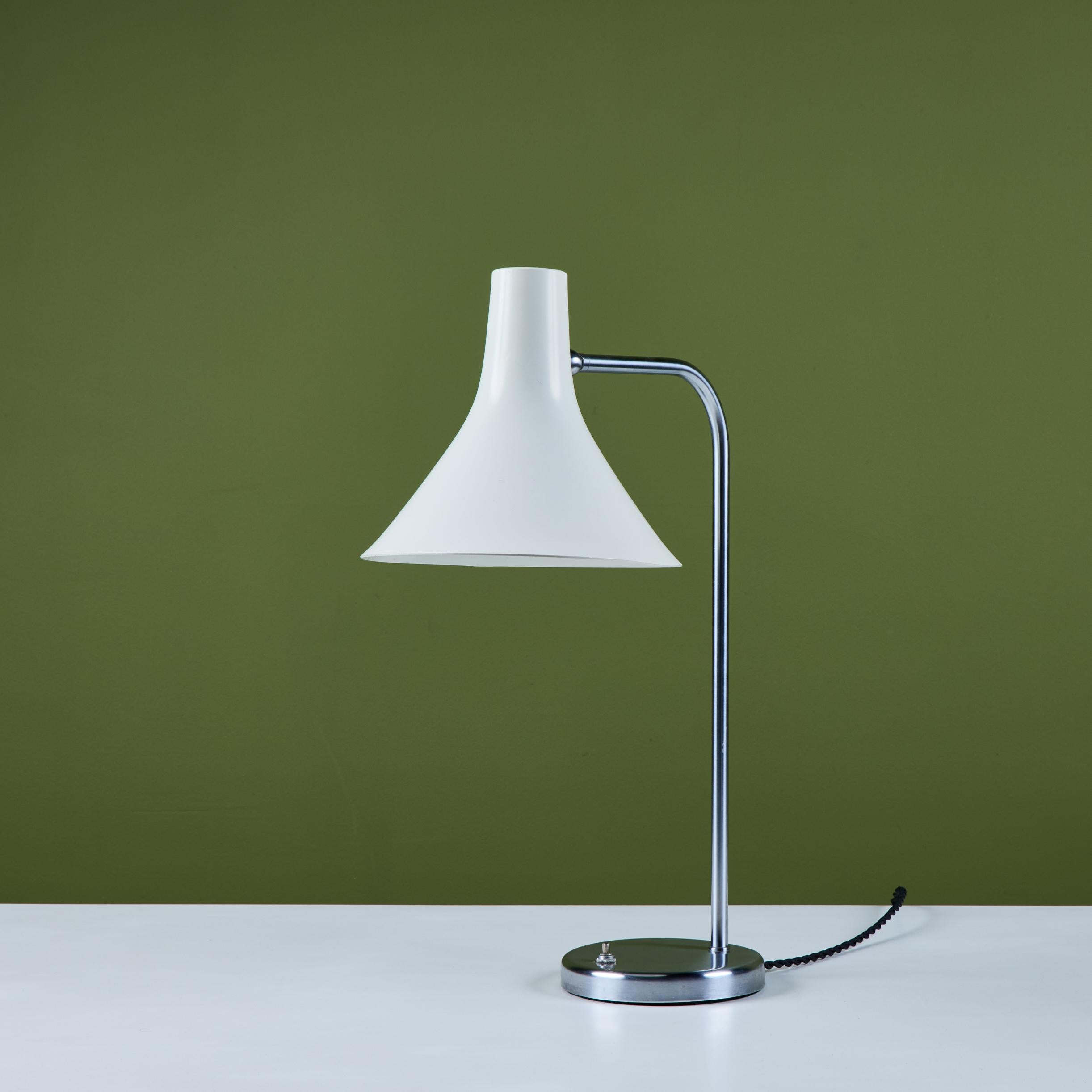 Schreibtischlampe von Greta Von Nessen für Nessen Studios im Angebot 4
