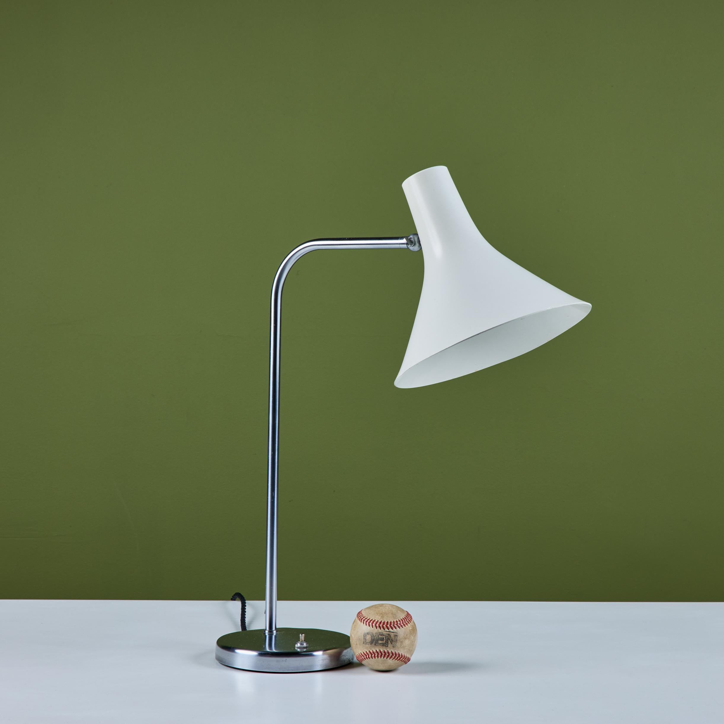 Schreibtischlampe von Greta Von Nessen für Nessen Studios (Moderne der Mitte des Jahrhunderts) im Angebot