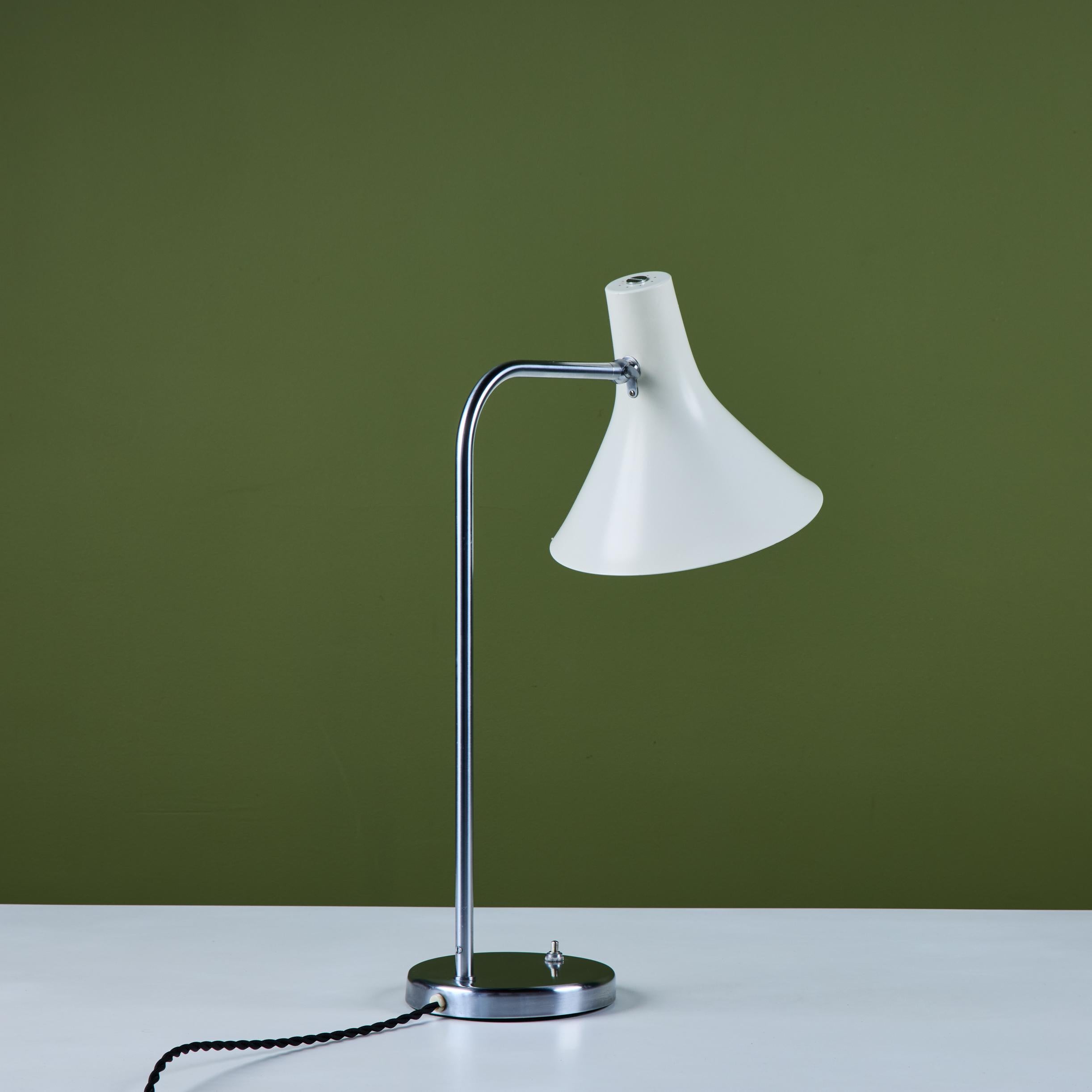 Schreibtischlampe von Greta Von Nessen für Nessen Studios im Angebot 1