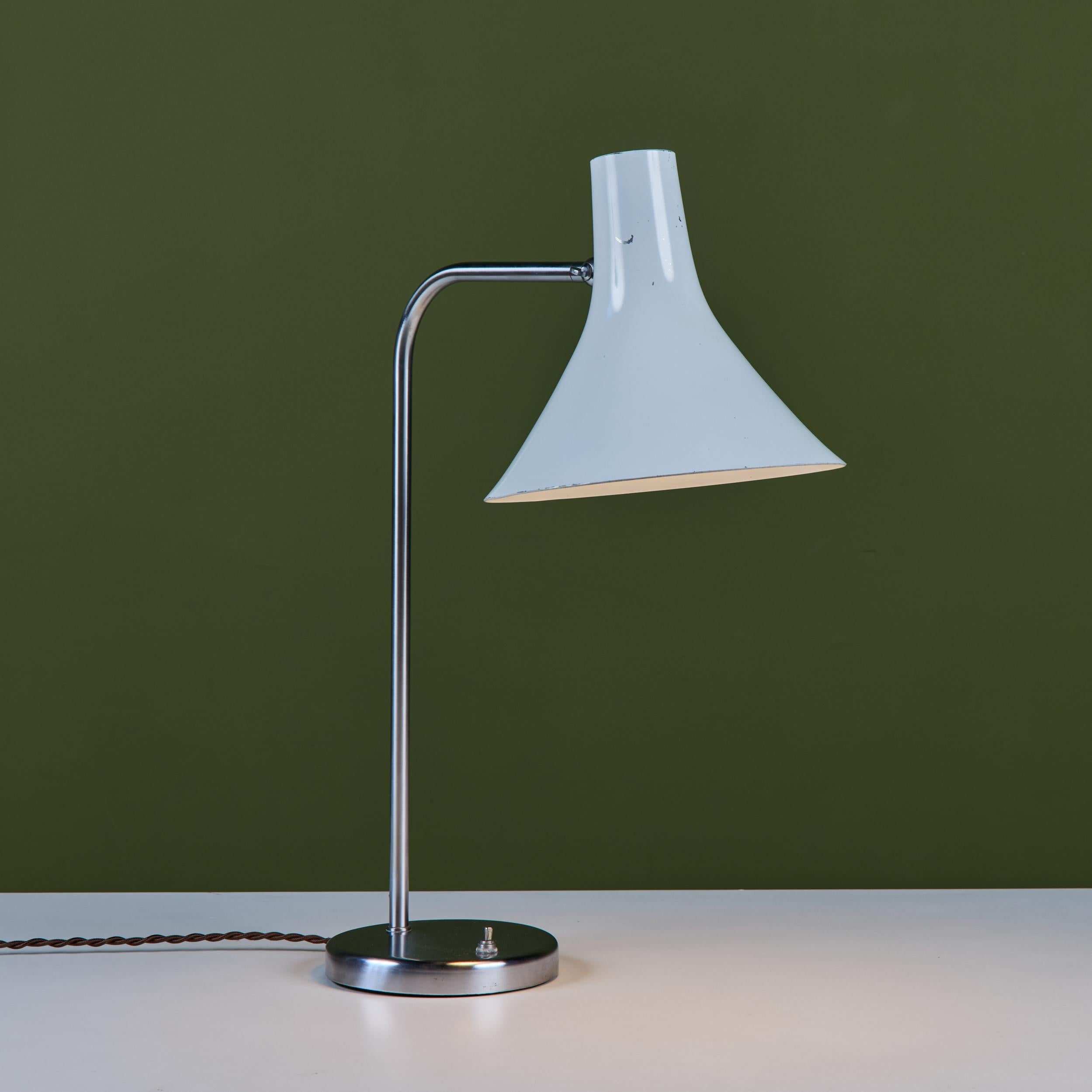 Greta Von Nessen Schreibtischlampe für Nessen Studios - II im Zustand „Gut“ im Angebot in Los Angeles, CA