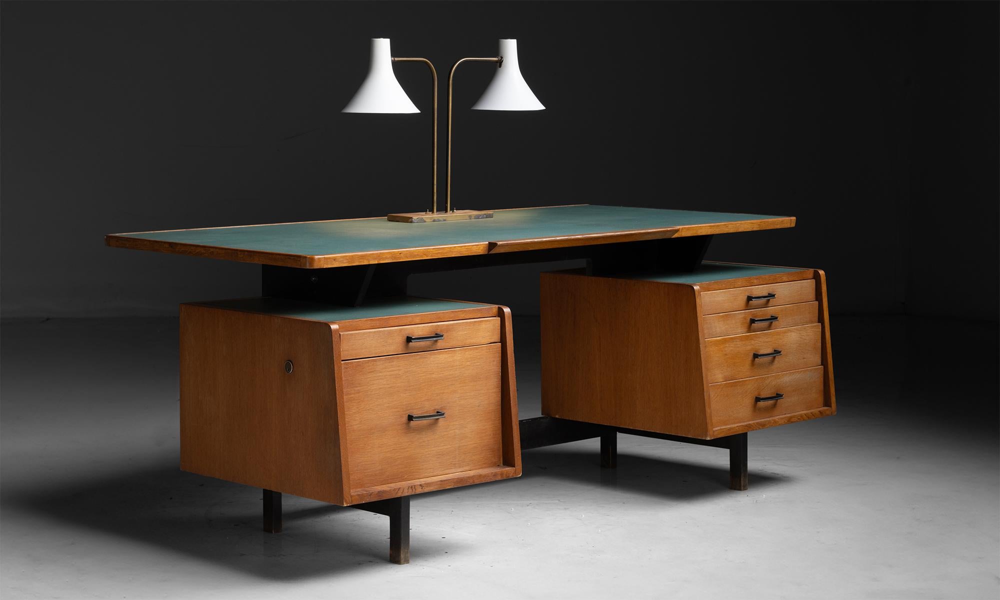 Greta von Nessen Double Desk Lamp, America circa 1960 3