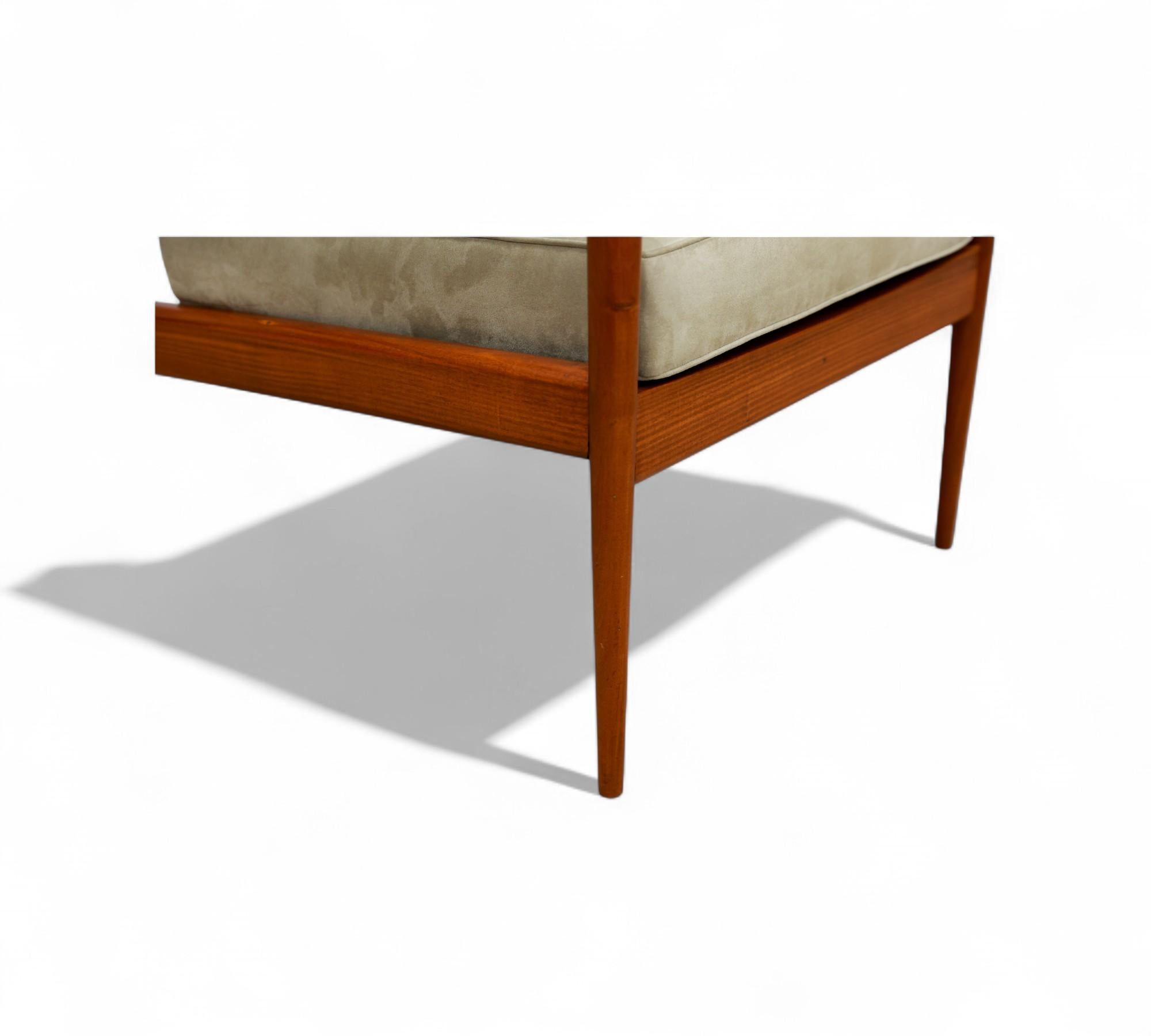 Grete Jalk Armchair in Hardwood & Beige Ultra Suede, Rino Levi, 1960 In Good Condition For Sale In New York, NY