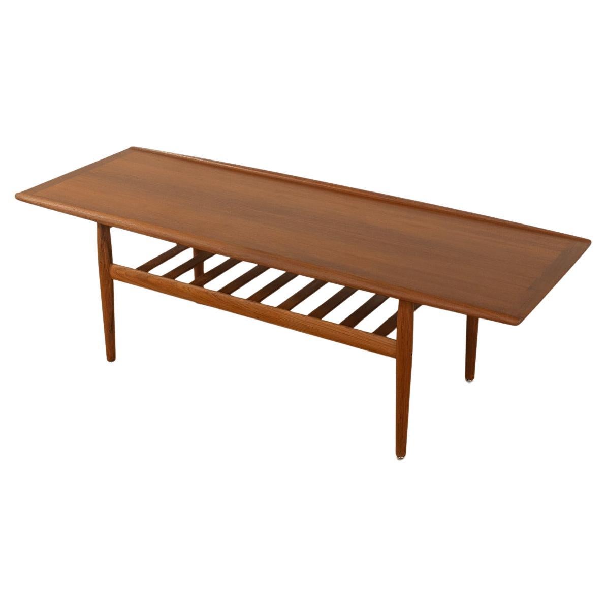 Mesa de centro Grete Jalk, años 60 en venta
