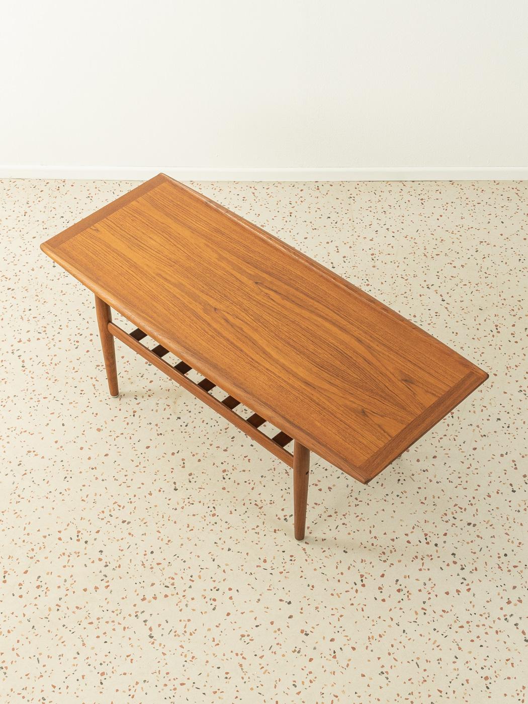 Mid-Century Modern Grete Jalk Coffee Table Manufactured by Glostrup, 1960s, Made in Denmark For Sale